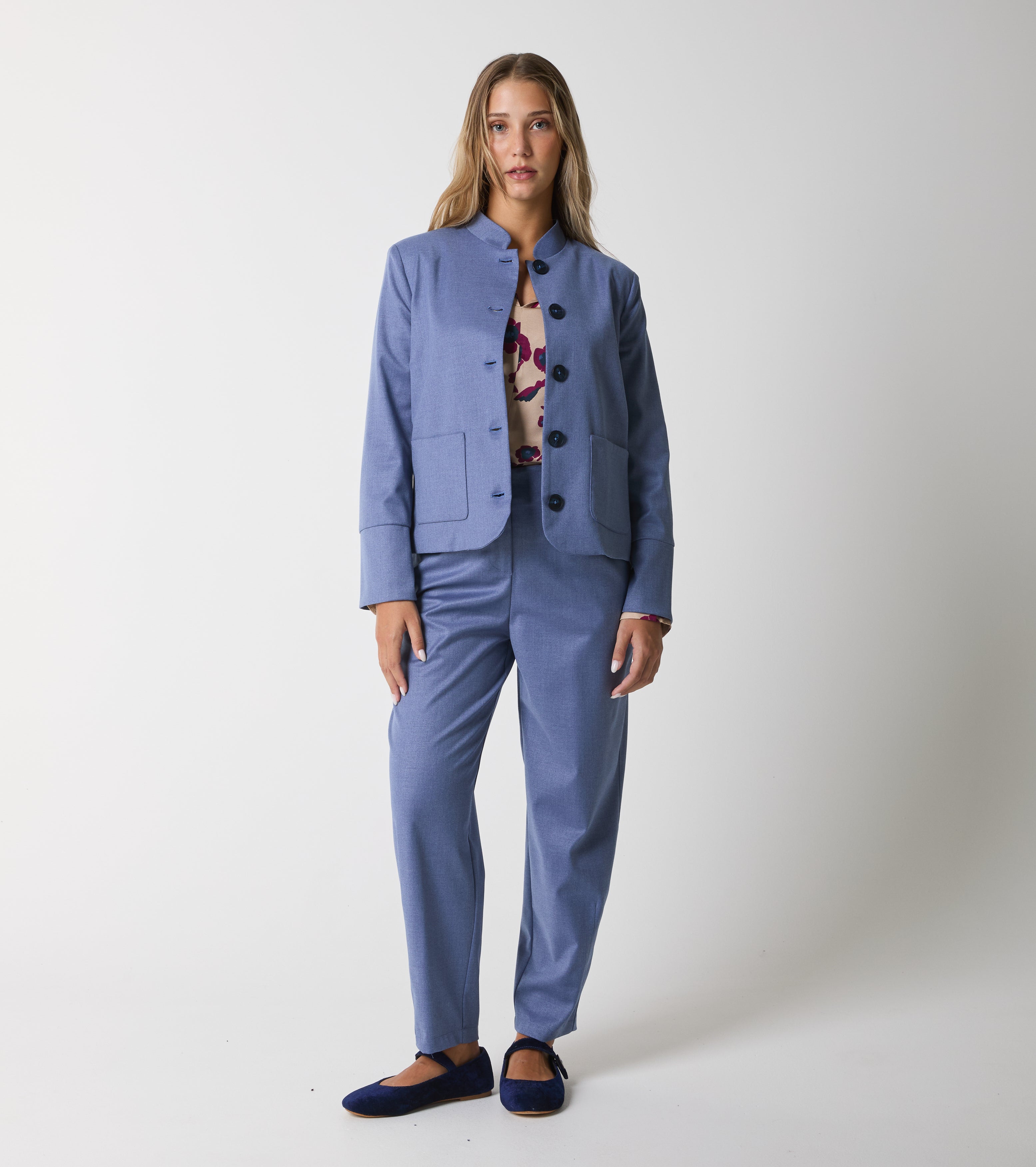 Pantaloni cropped stretch con tasche
