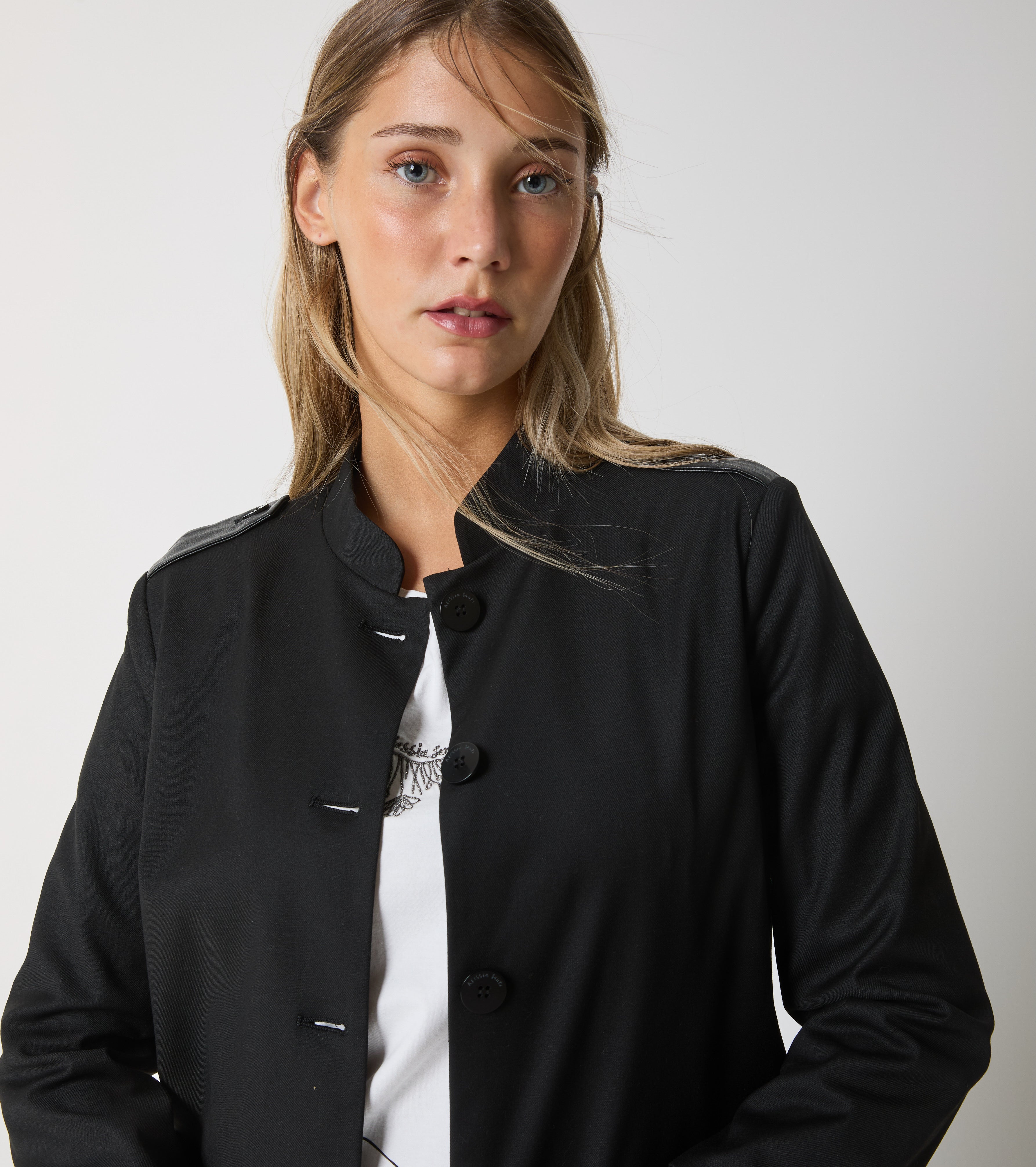 Jacket with mandarin collar