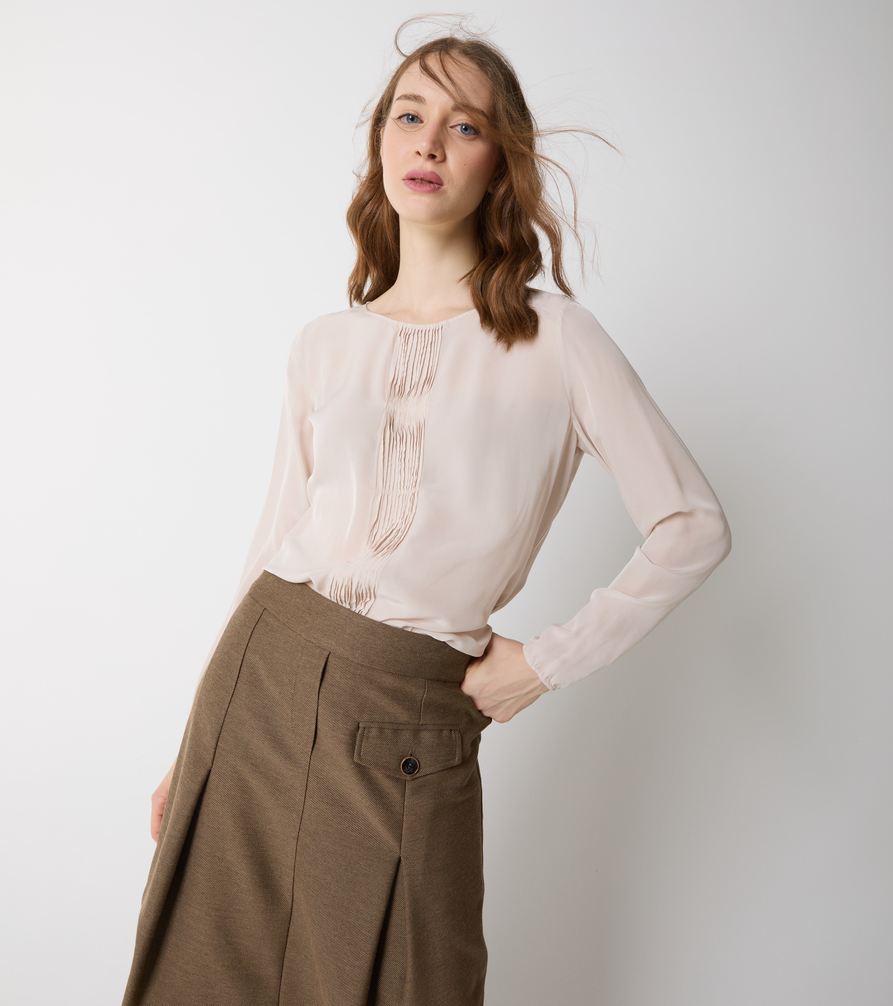 Blusa in raso con pieghe