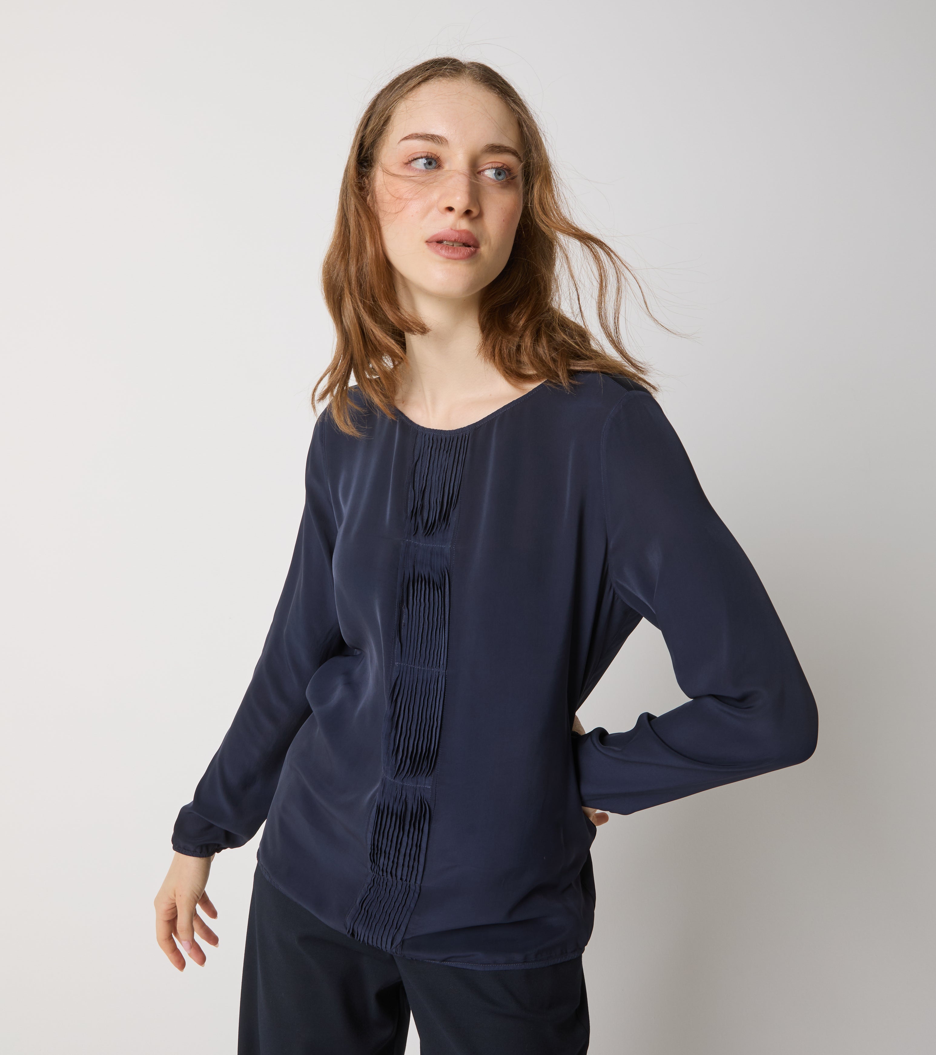 Blusa in raso con pieghe