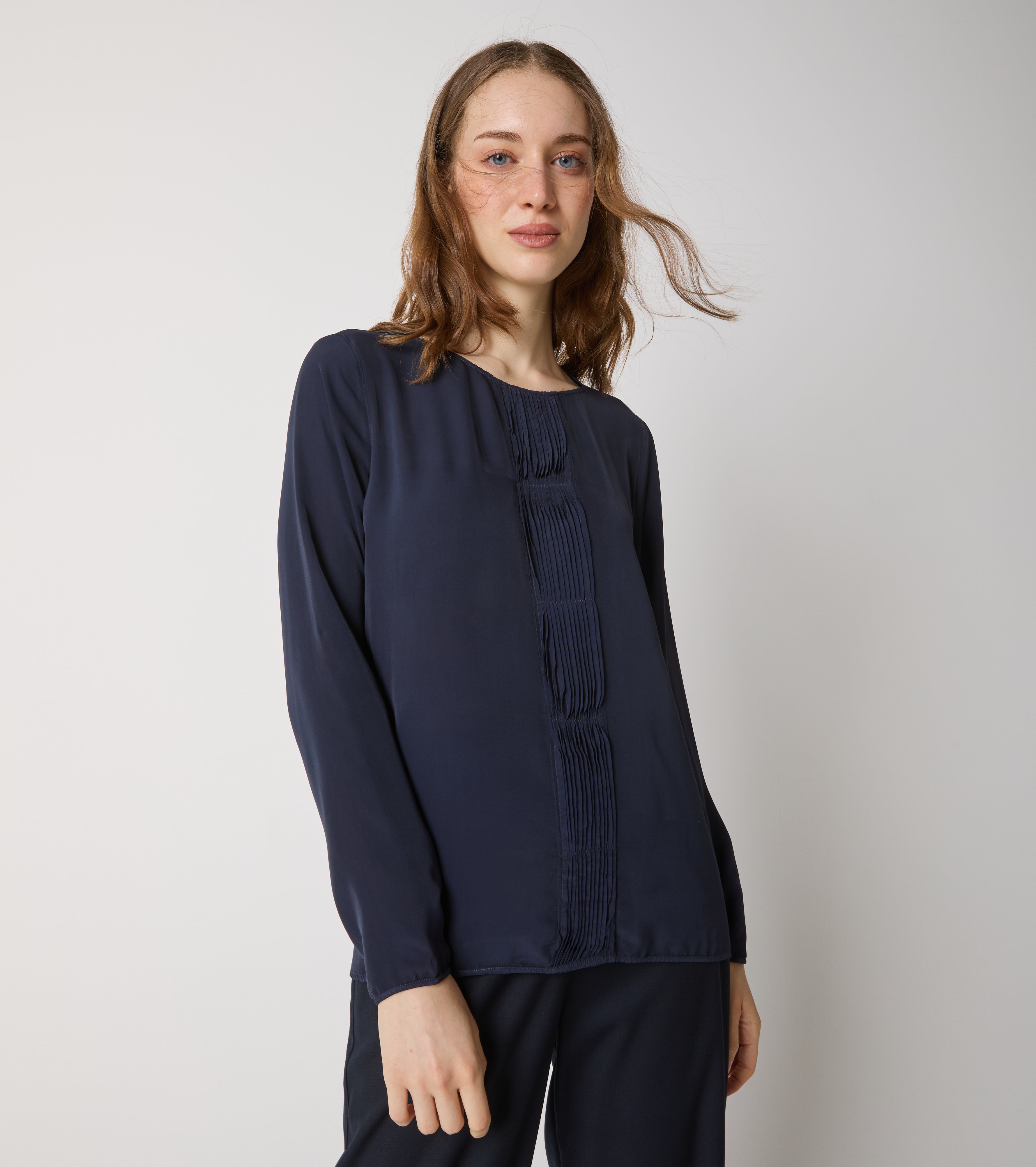 Blusa in raso con pieghe