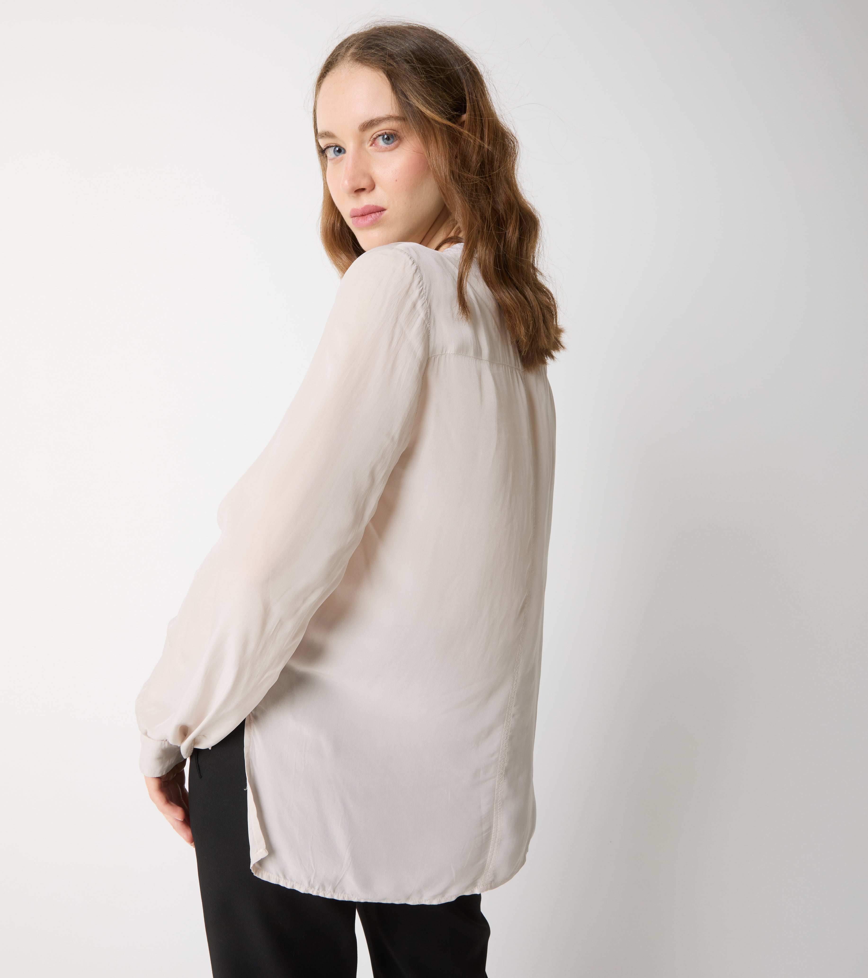 Blusa con scollo a V