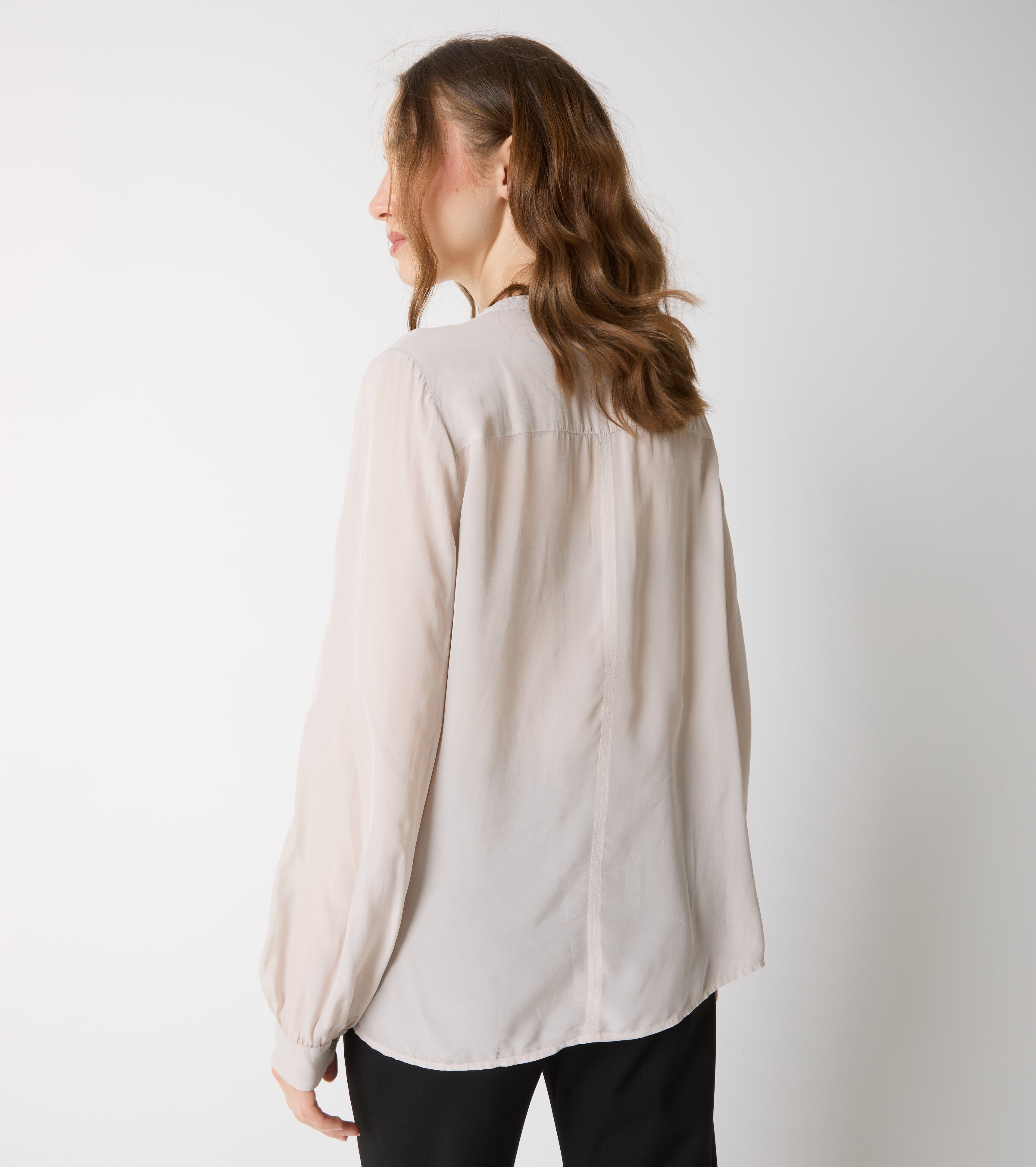 Blusa con scollo a V