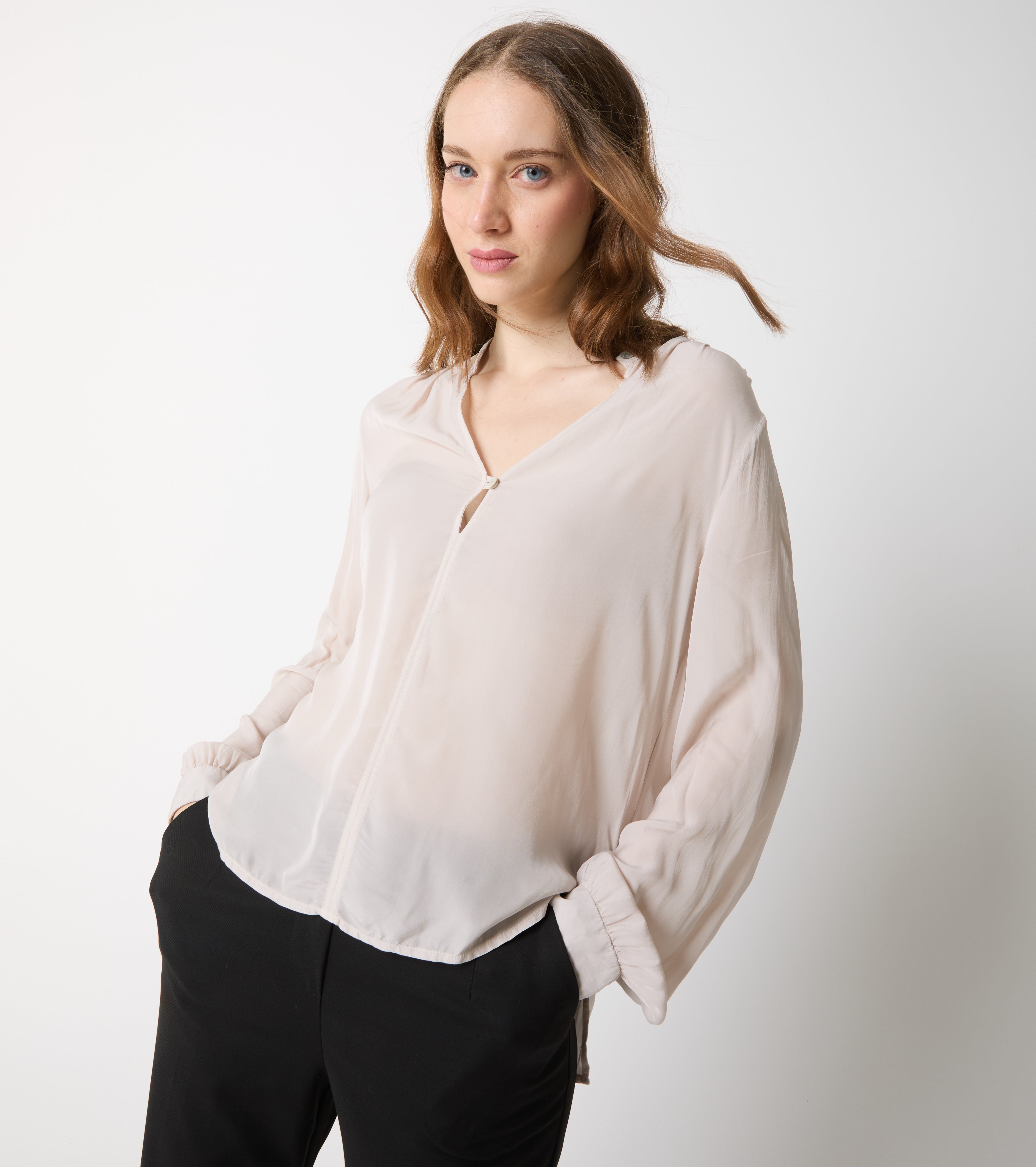 Blusa con scollo a V