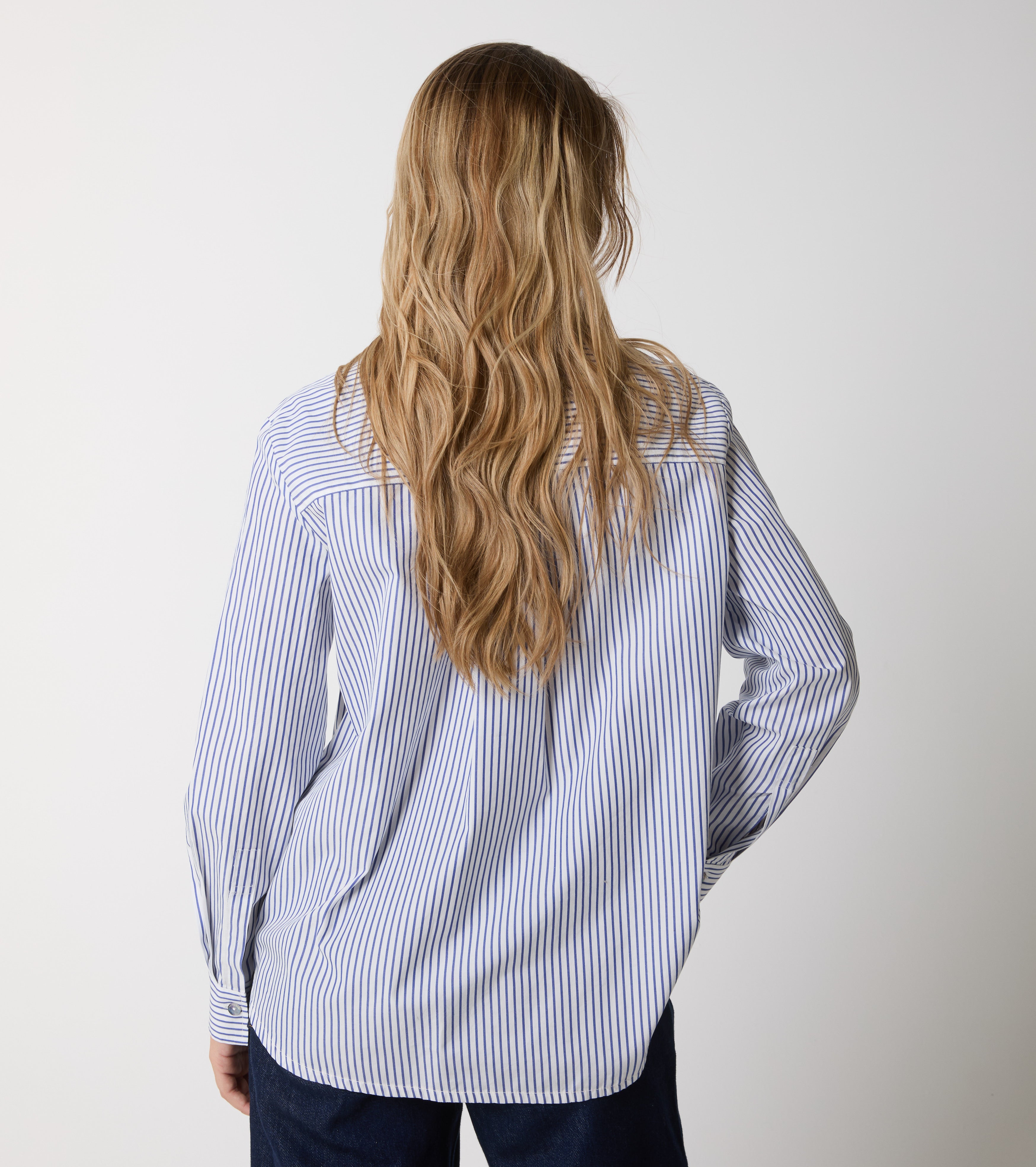 Camicia in cotone a righe con maniche lunghe