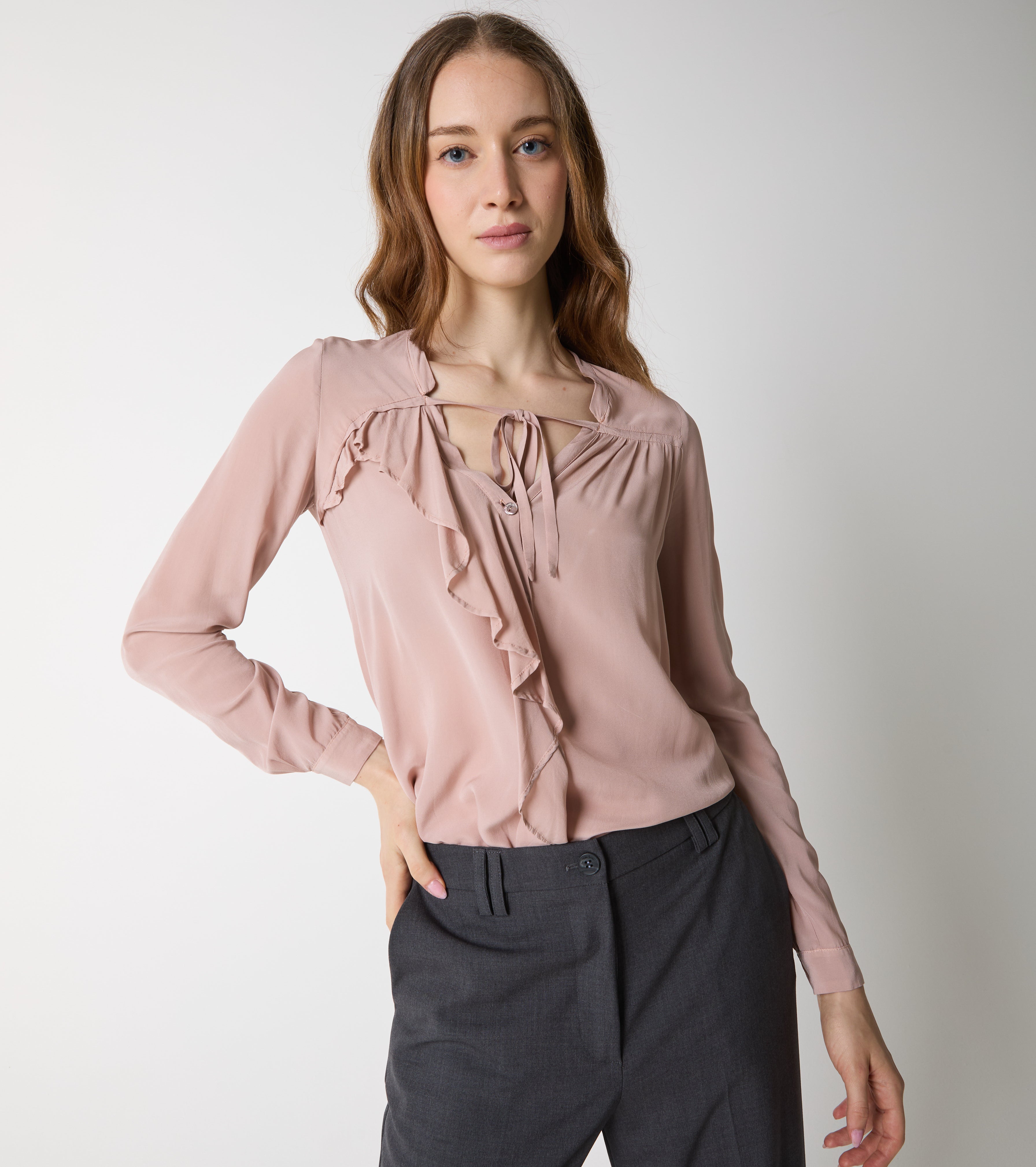 Camicia con scollo a V e rouches