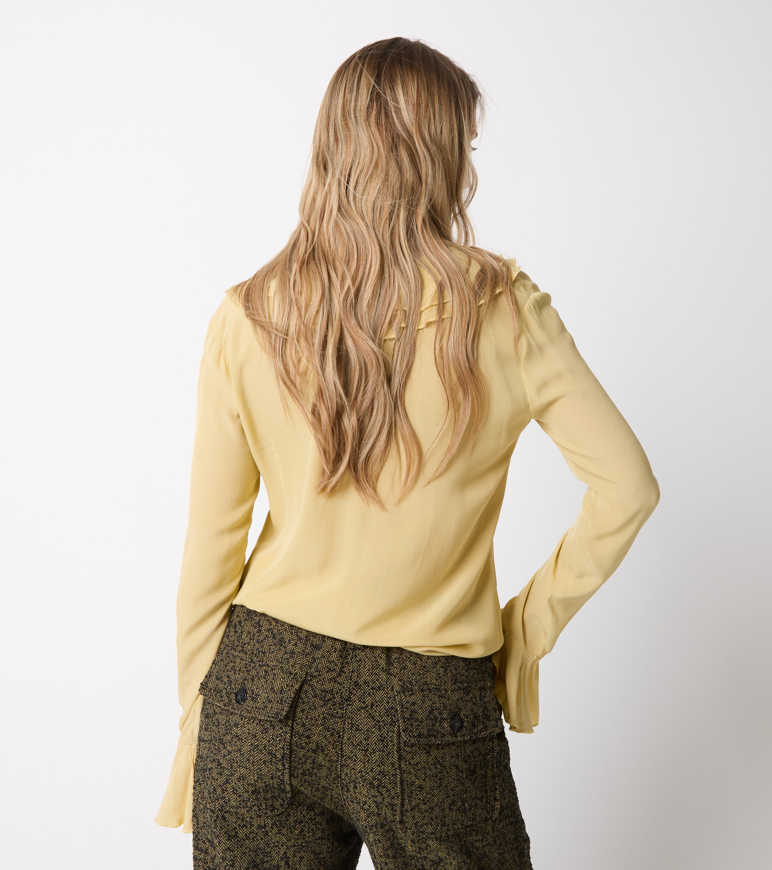 Camicia con rouches e scollo a V