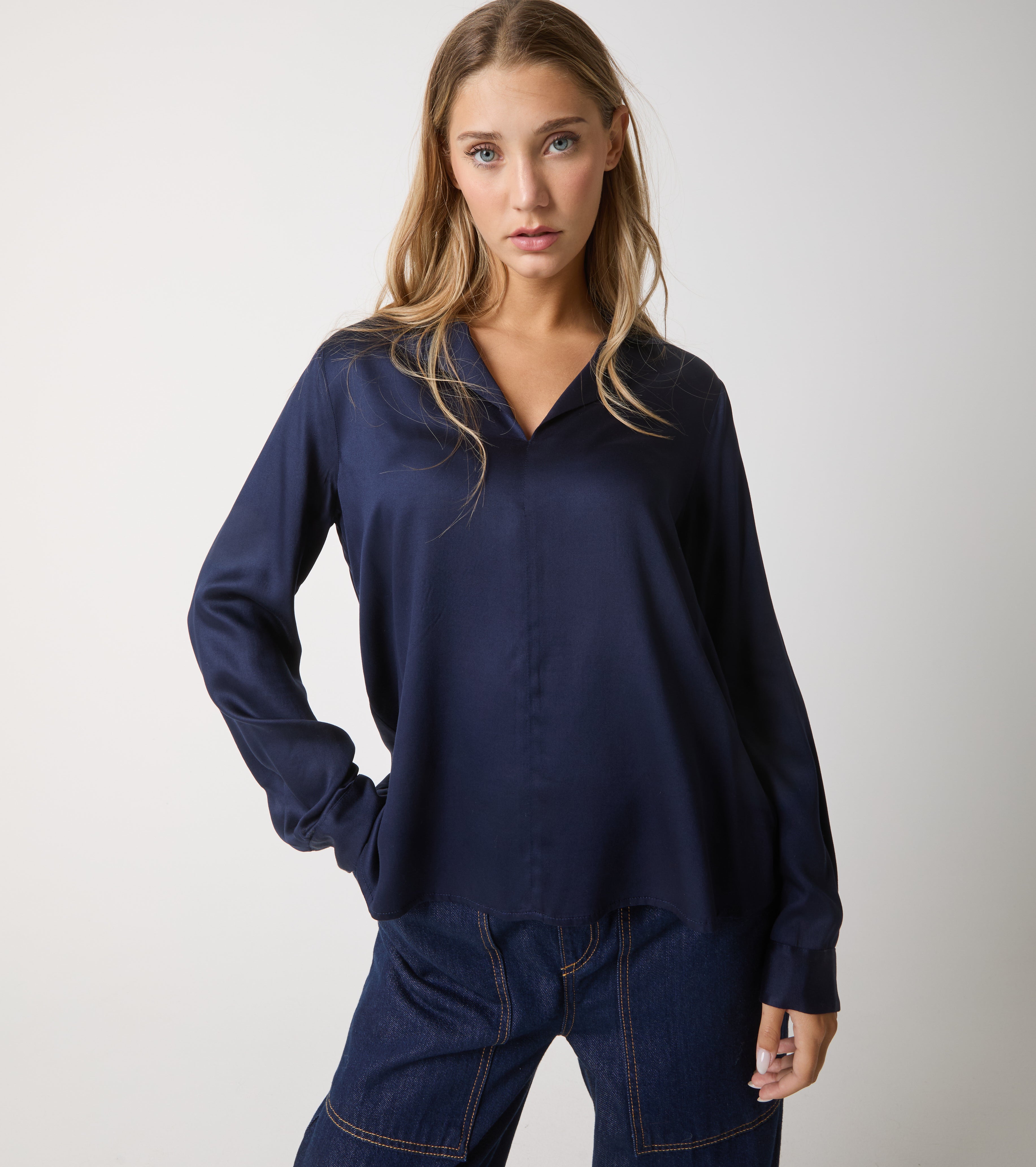 Blusa in raso con revers