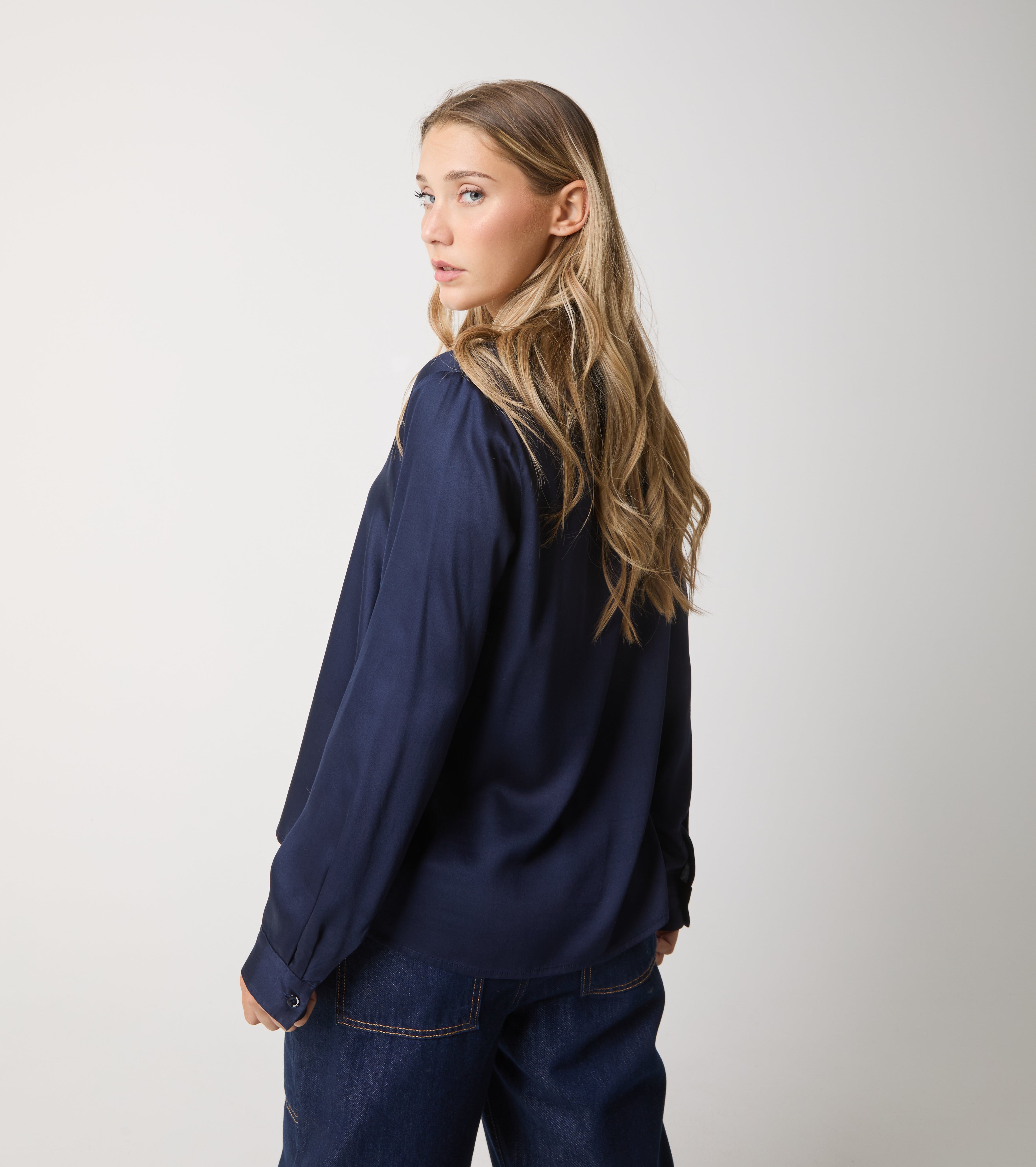 Blusa in raso con revers