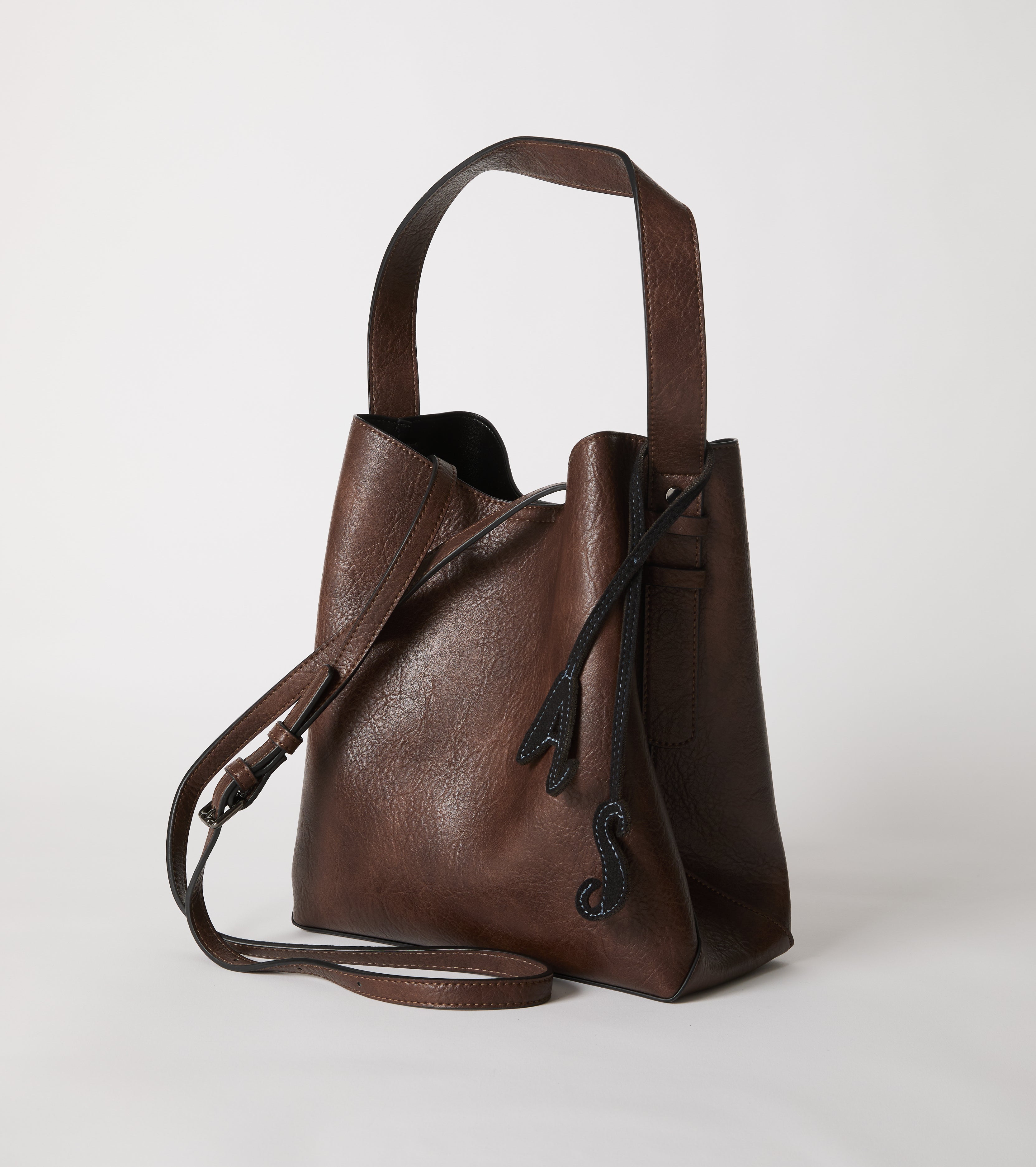 Bucket bag with charm