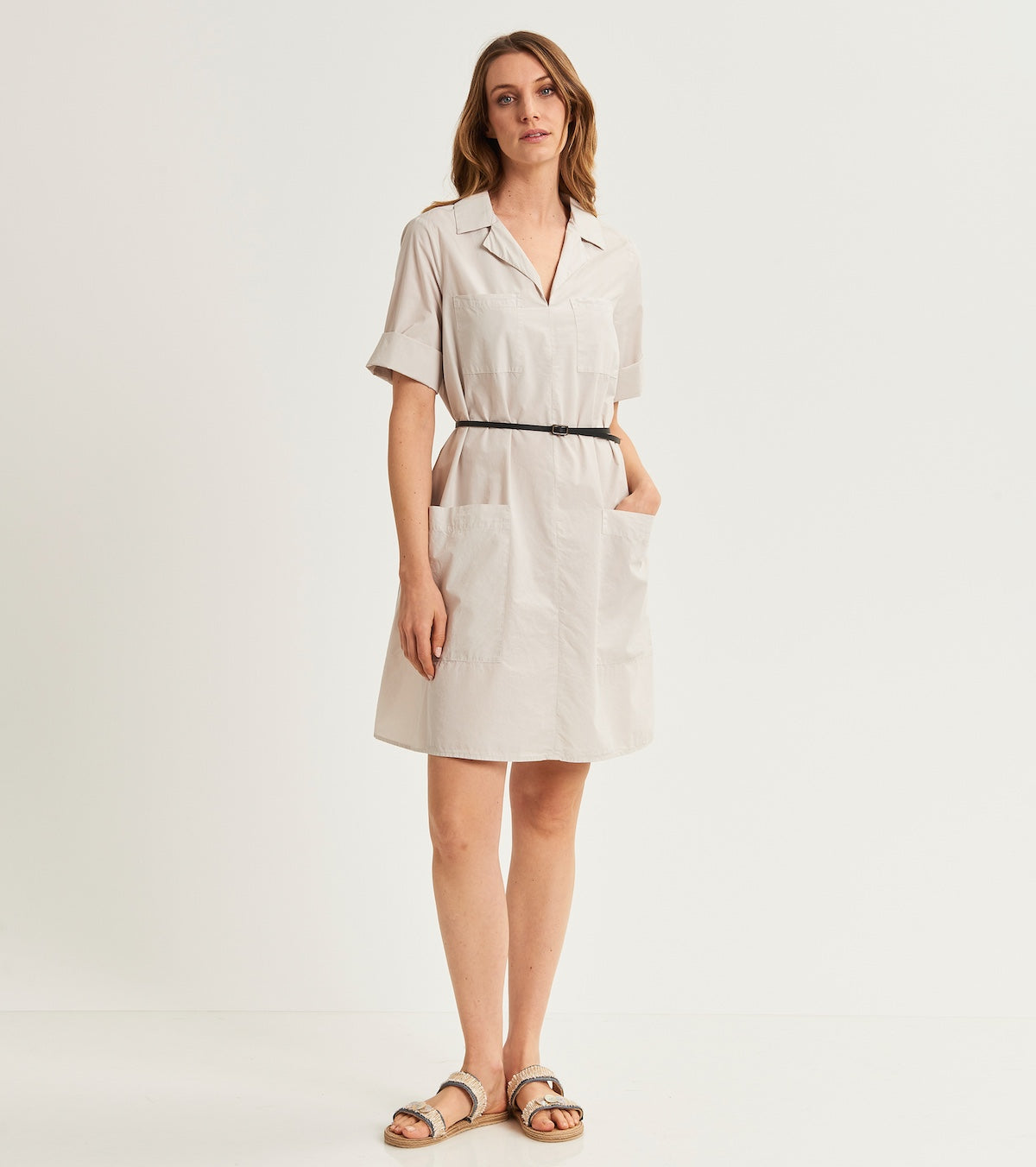 Dress with three-quarter sleeves