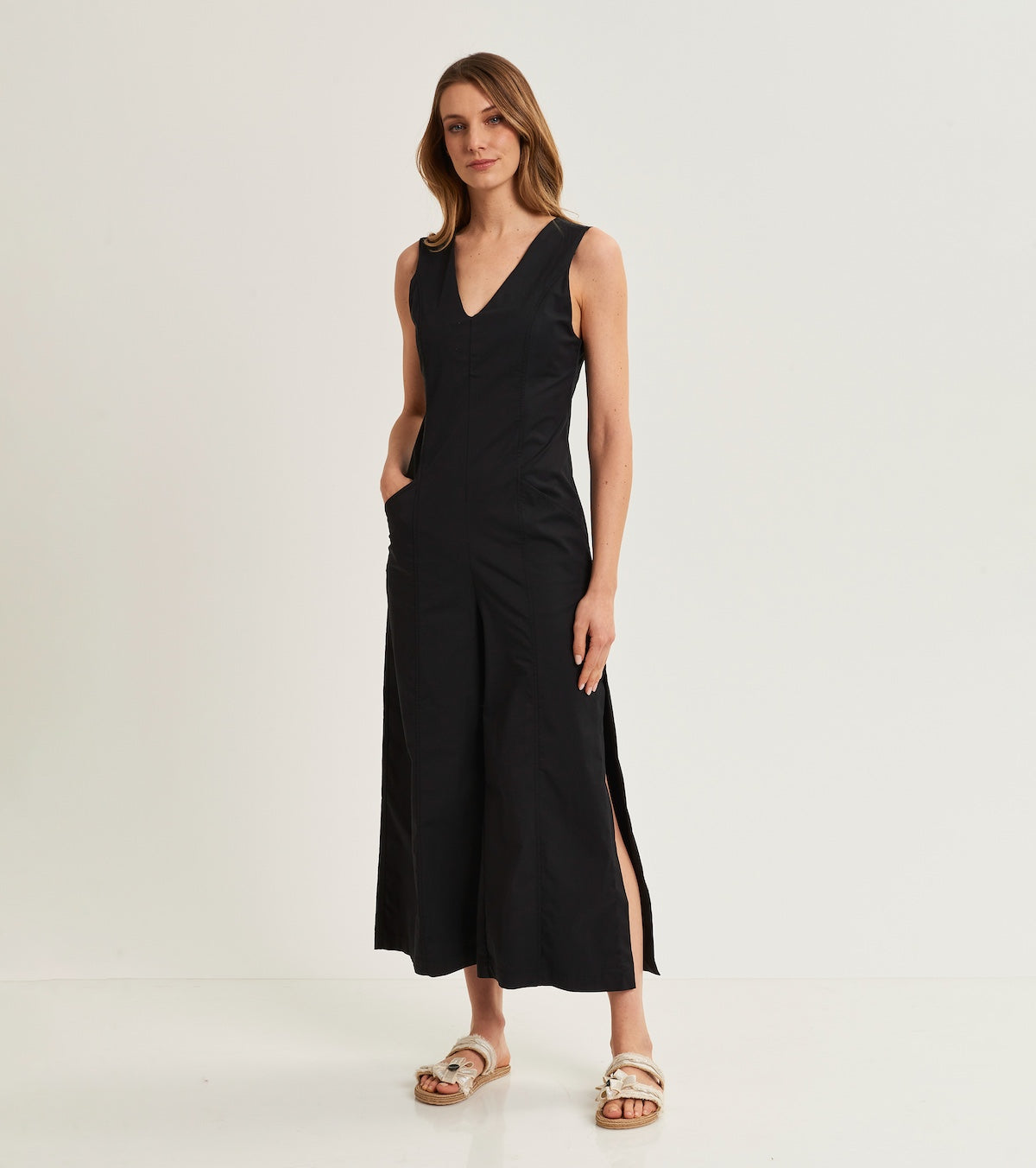 V-neck jumpsuit with slits