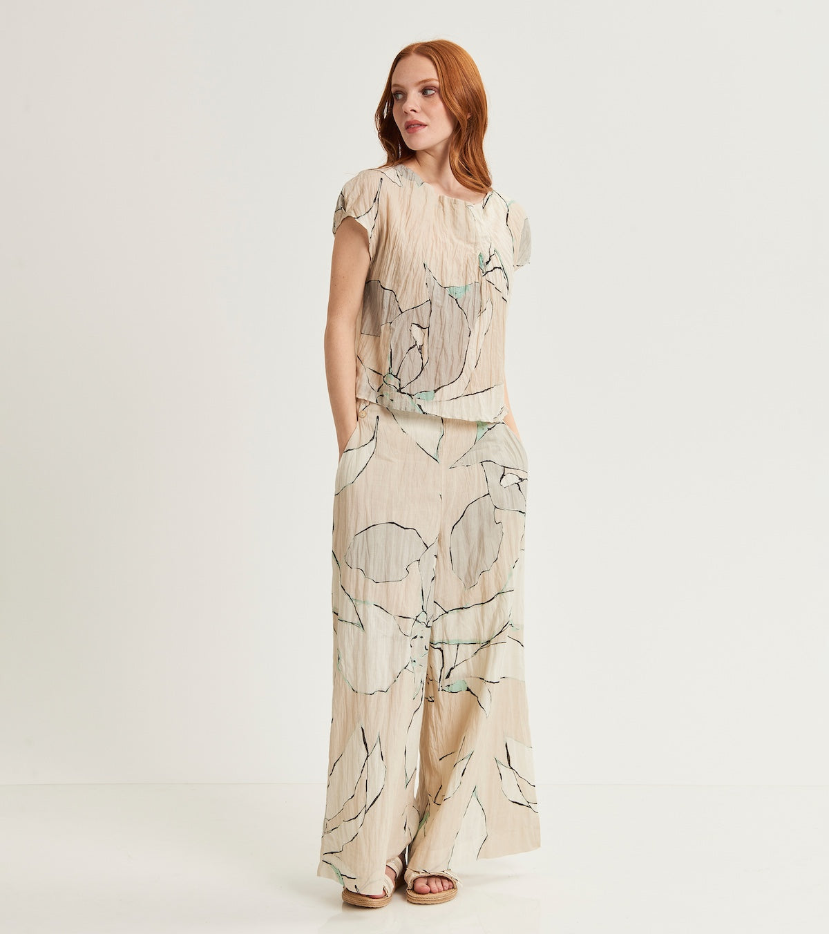 Palazzo trousers with pockets