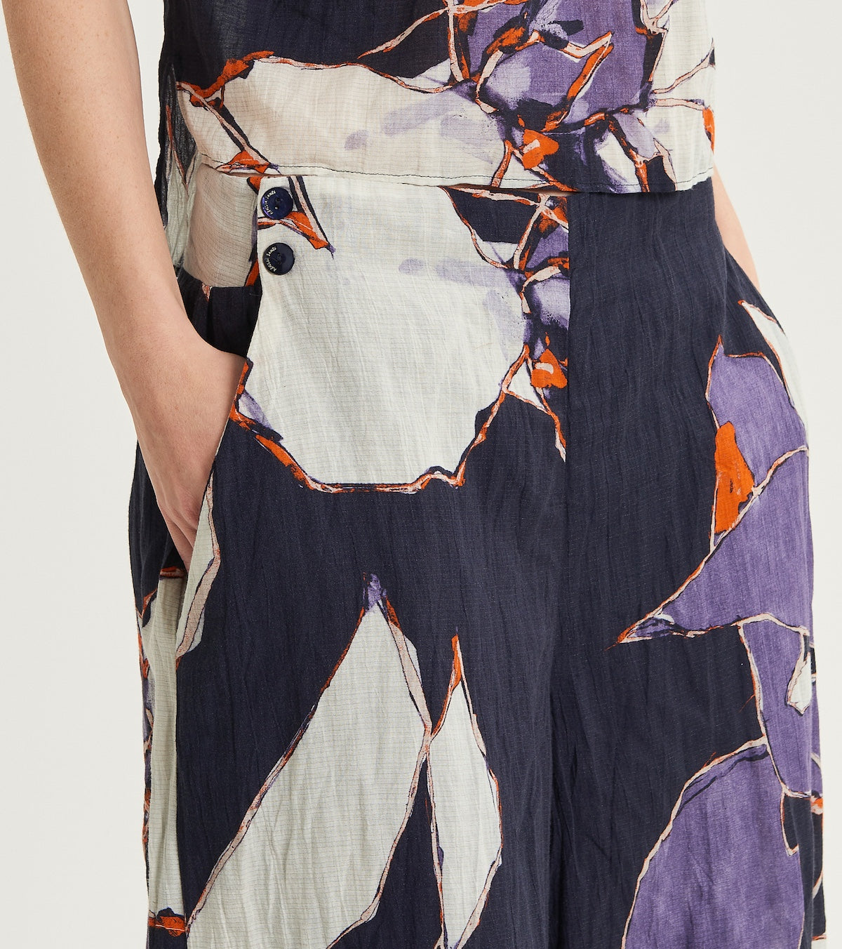 Palazzo trousers with pockets