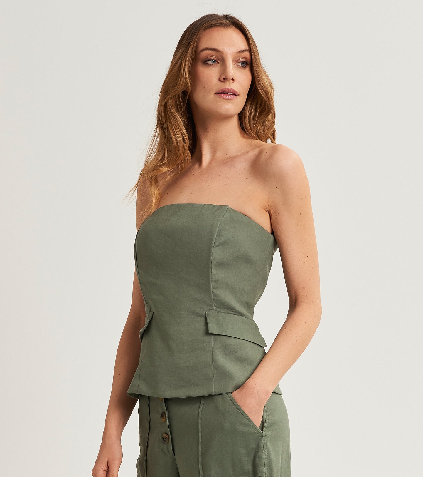 Off-the-shoulder top