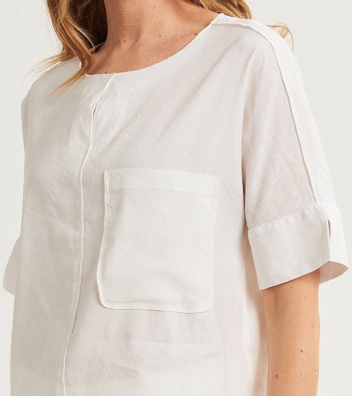 Blouse with three-quarter sleeves