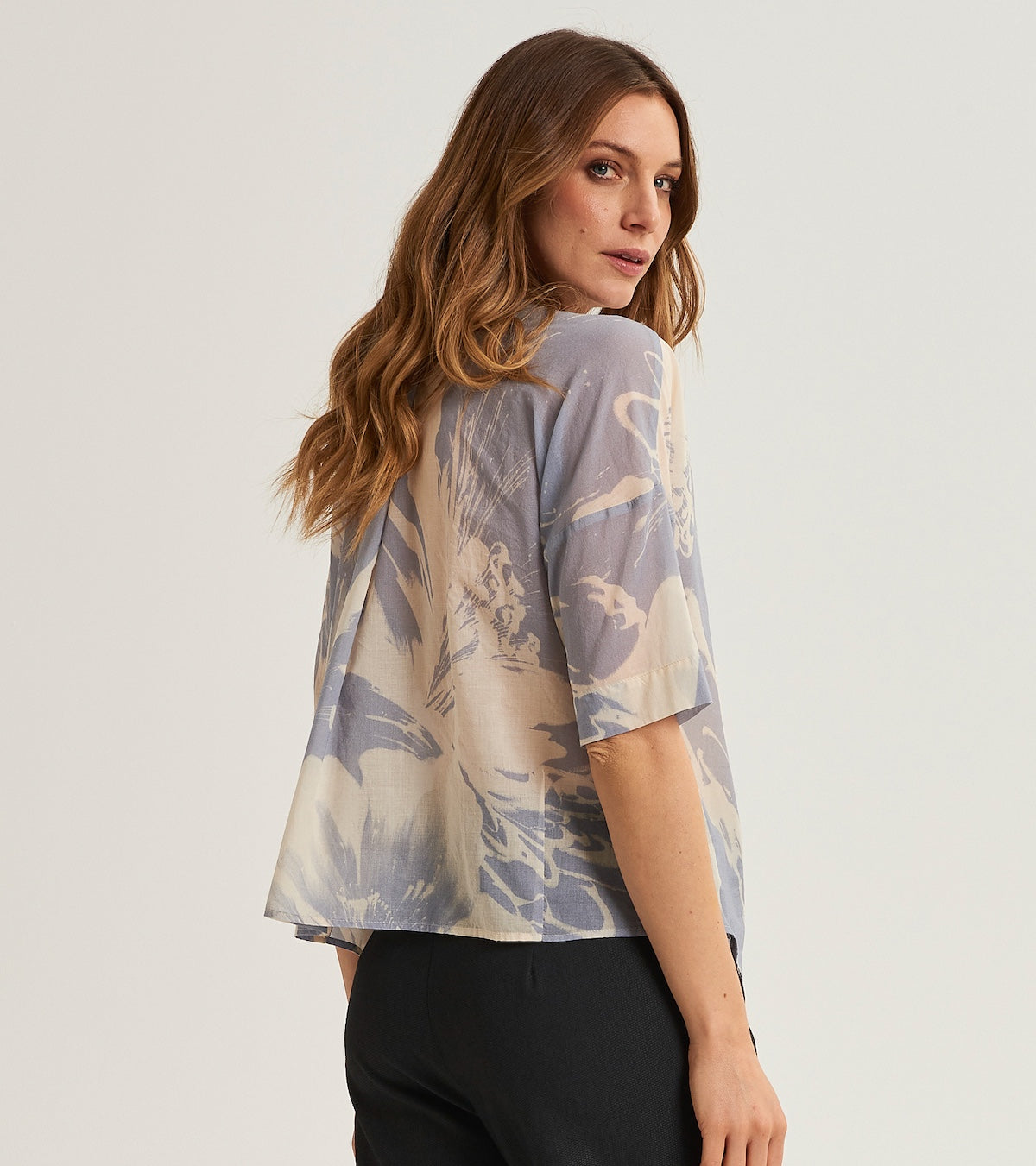 Printed blouse with three-quarter sleeves