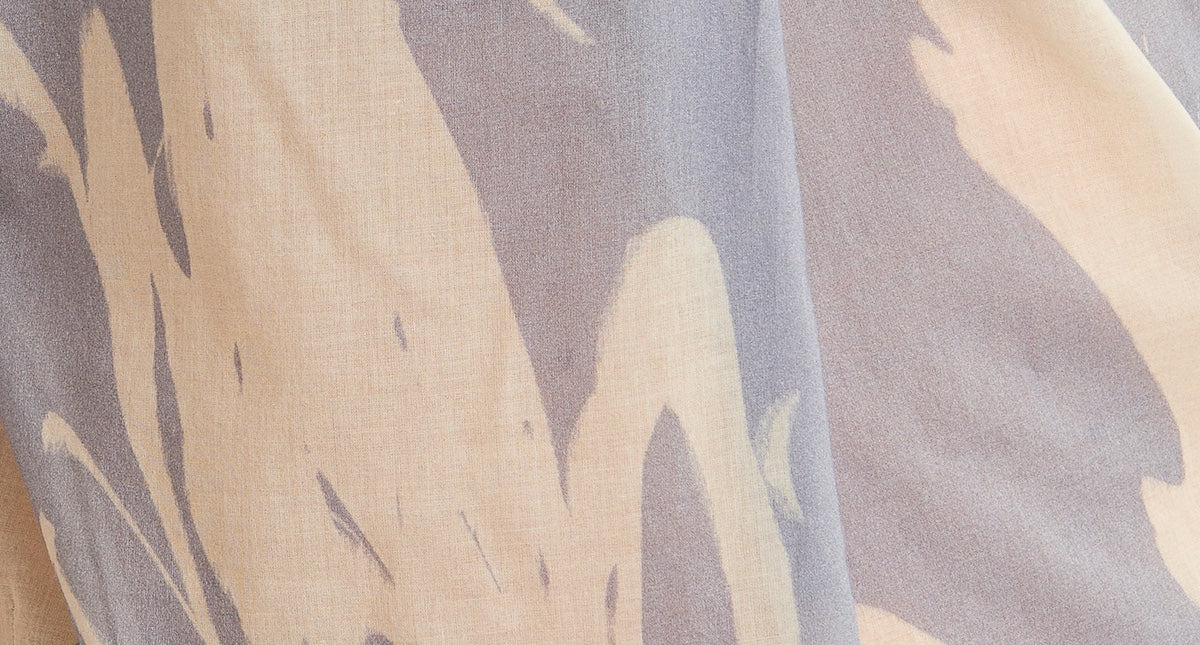 Printed blouse with three-quarter sleeves