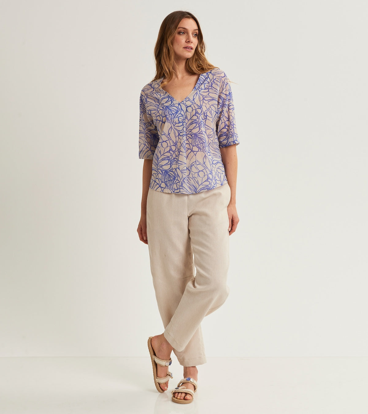 Printed blouse with three-quarter sleeves