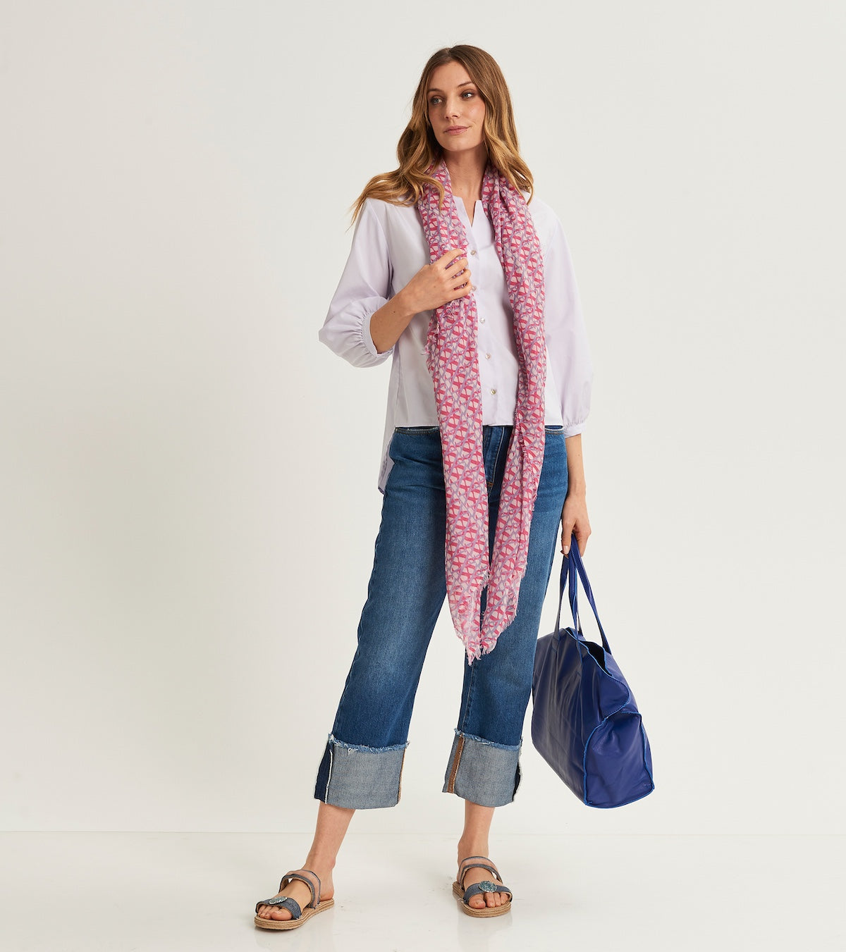 Scarf with fringes