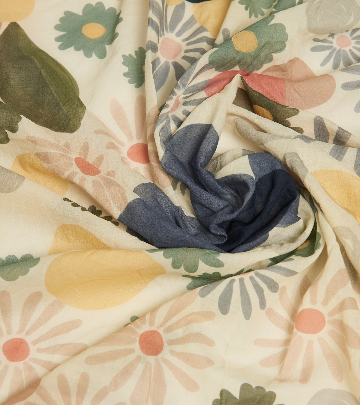 Floral scarf with fringes