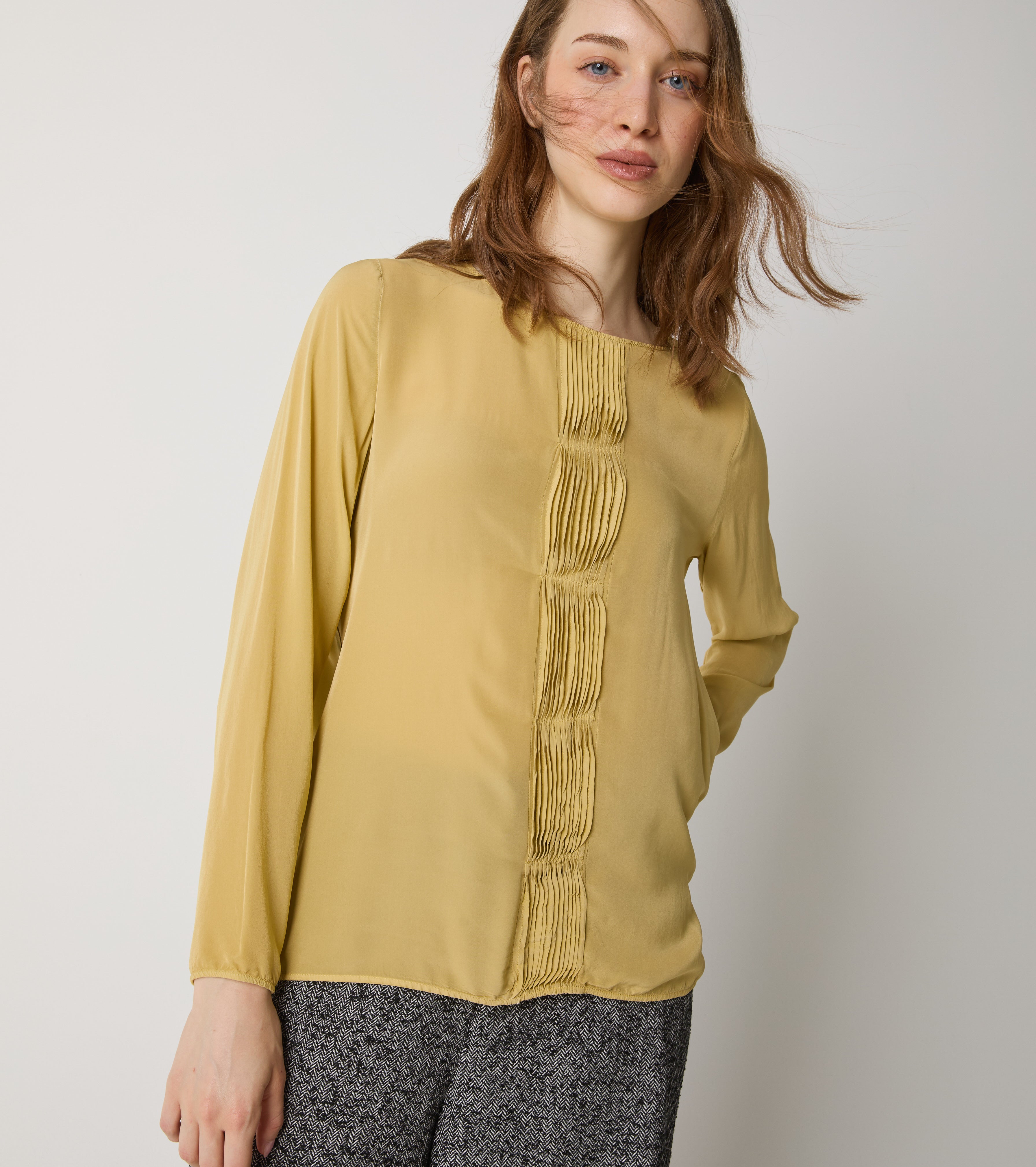 Blusa in raso con pieghe