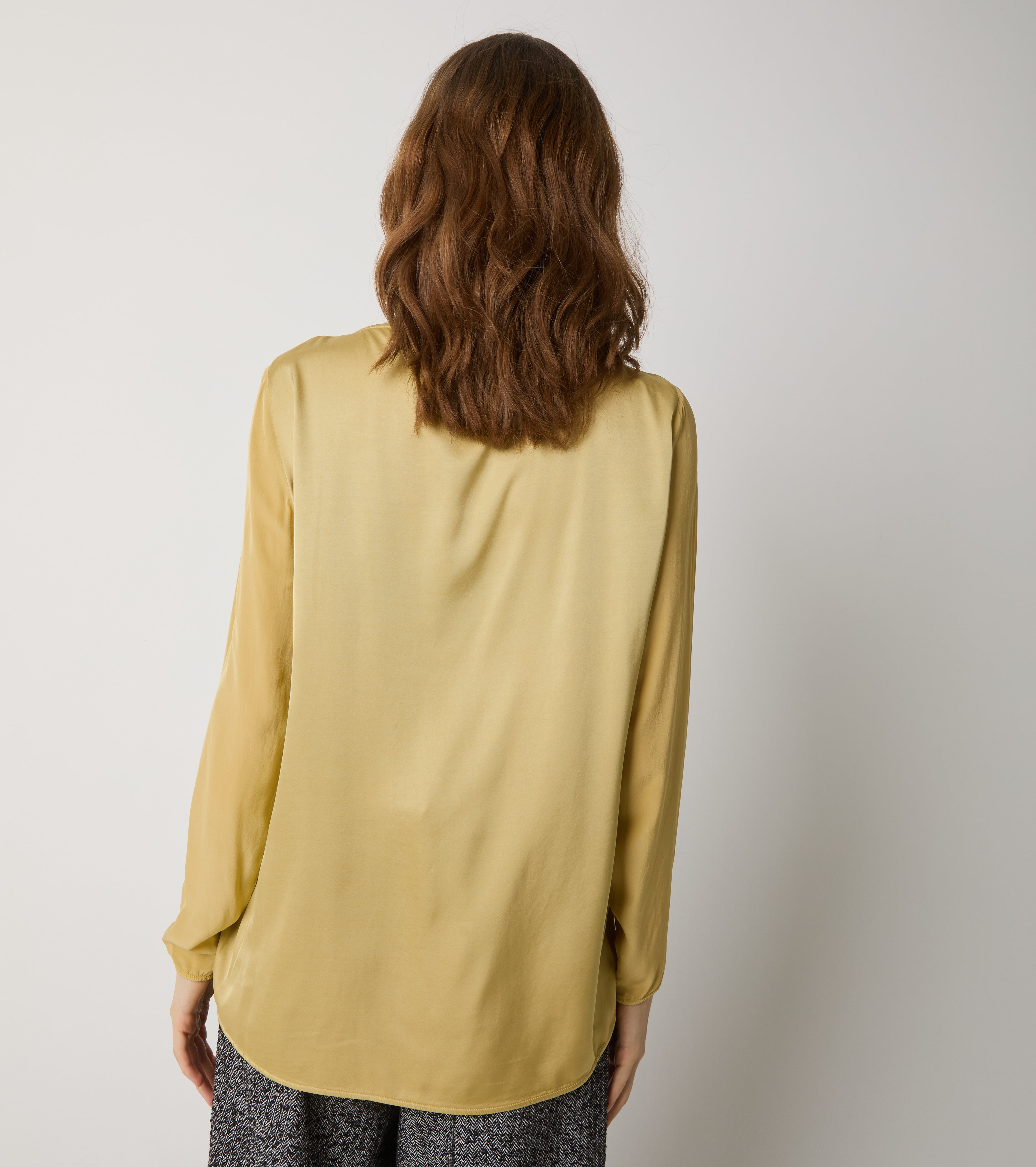 Blusa in raso con pieghe