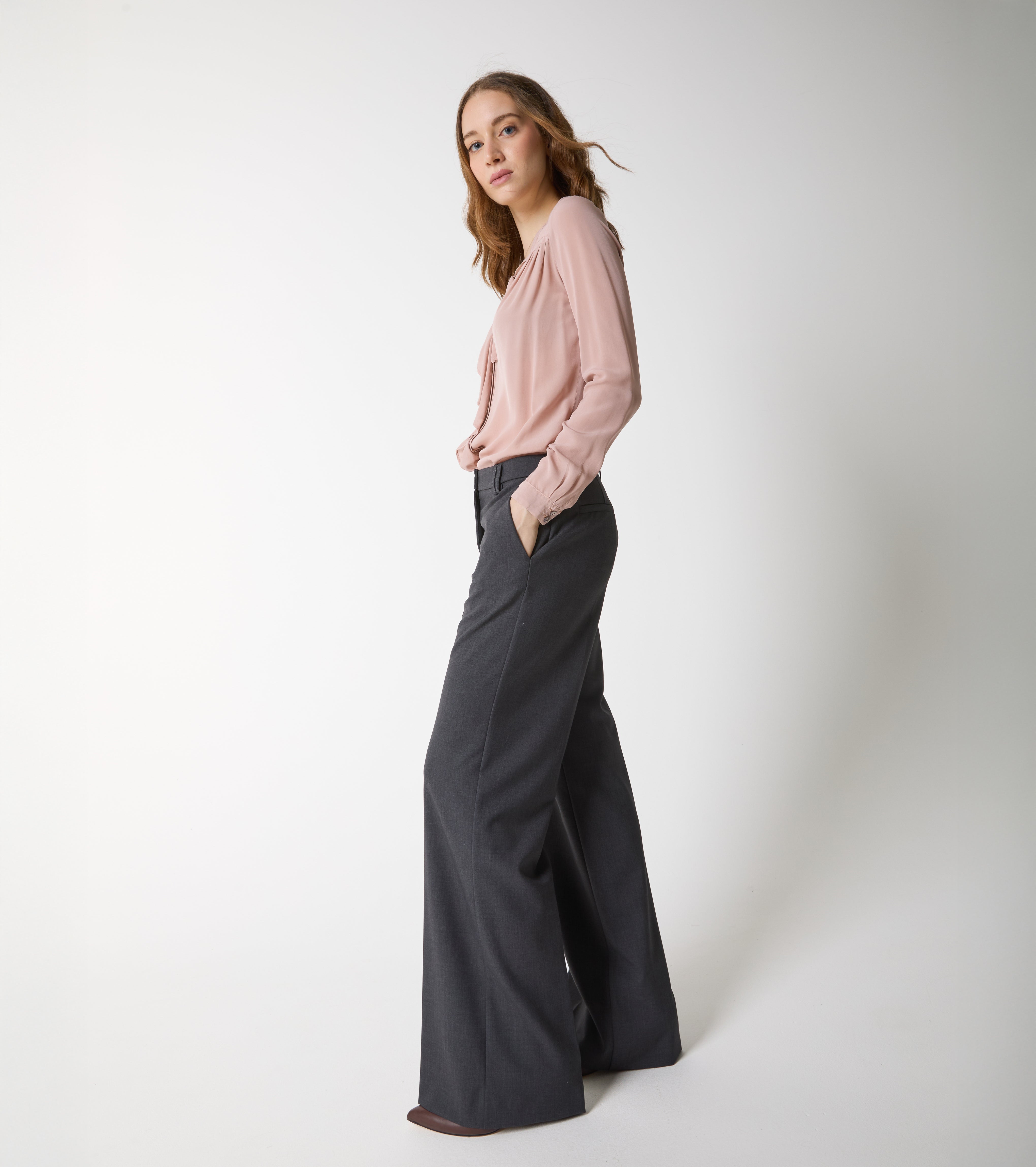 Stretch trousers with ironed crease