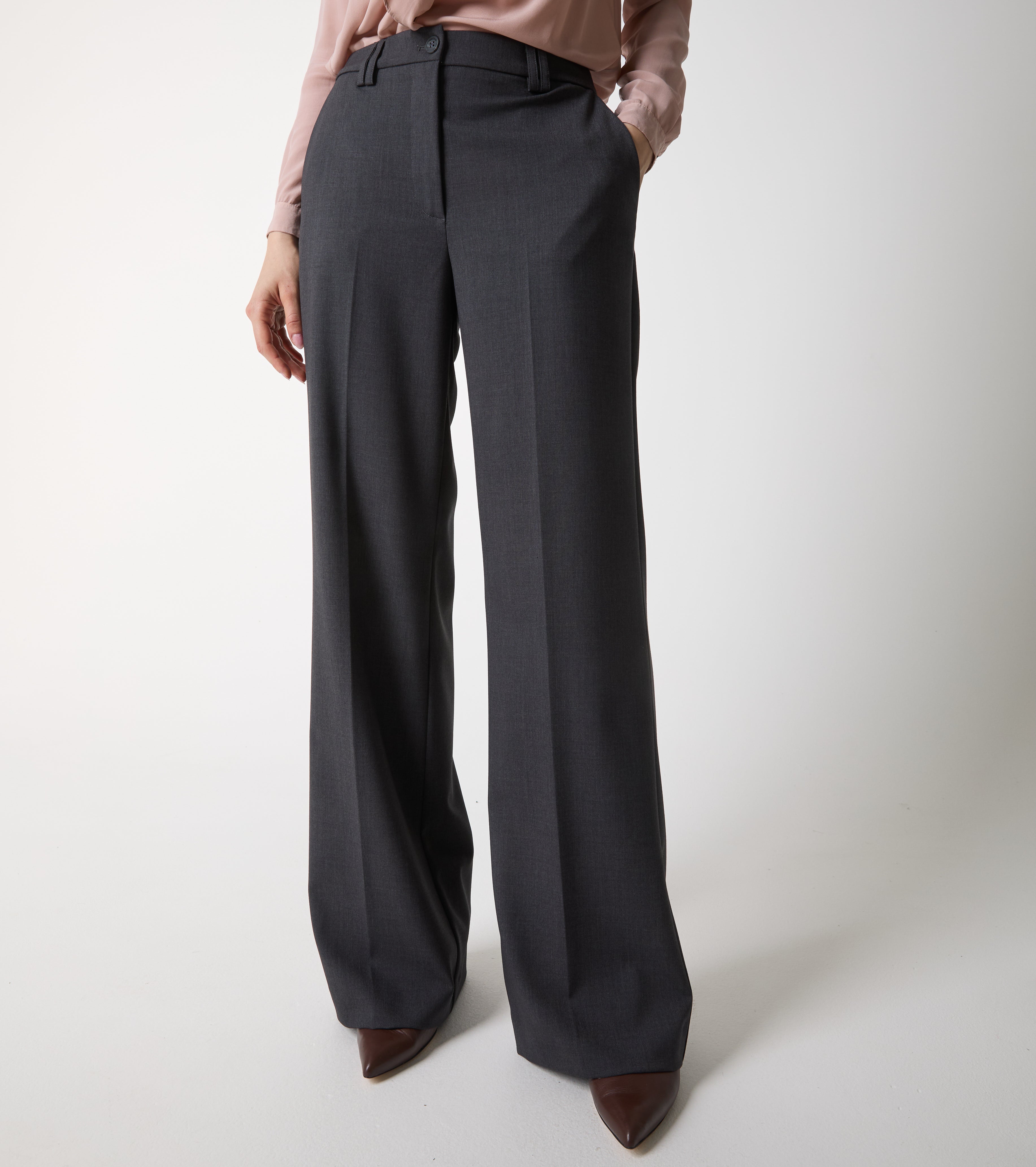 Stretch trousers with ironed crease