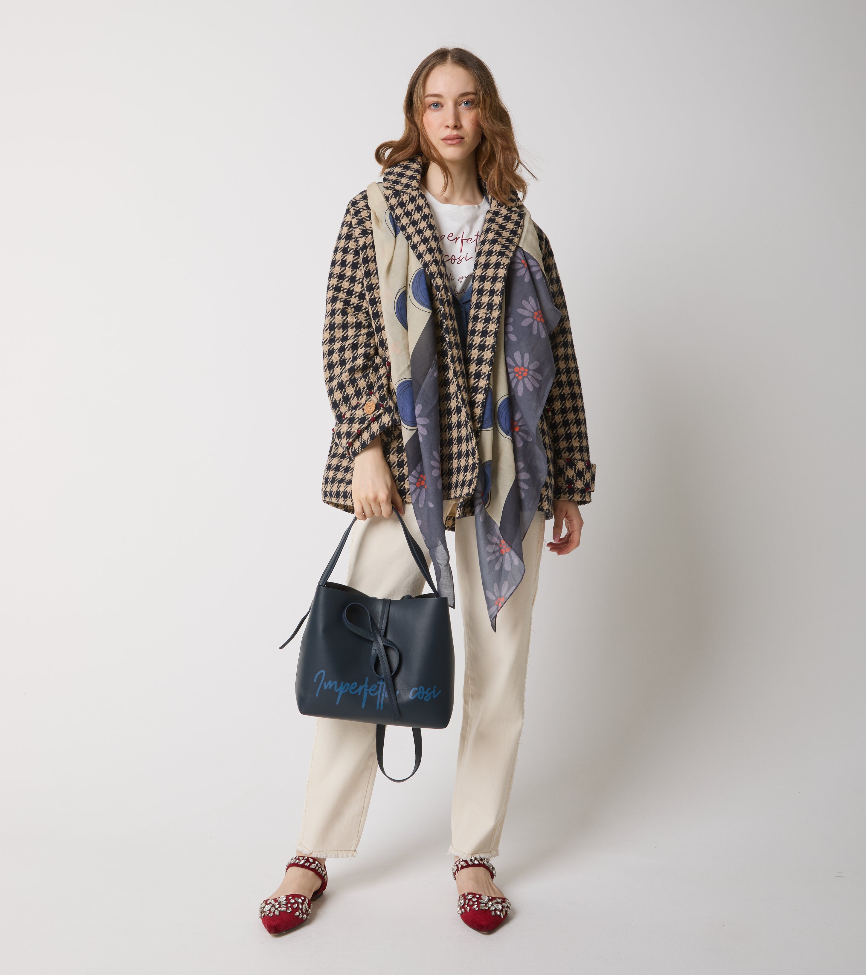 Bomuldsjeans med ødelagte detaljer