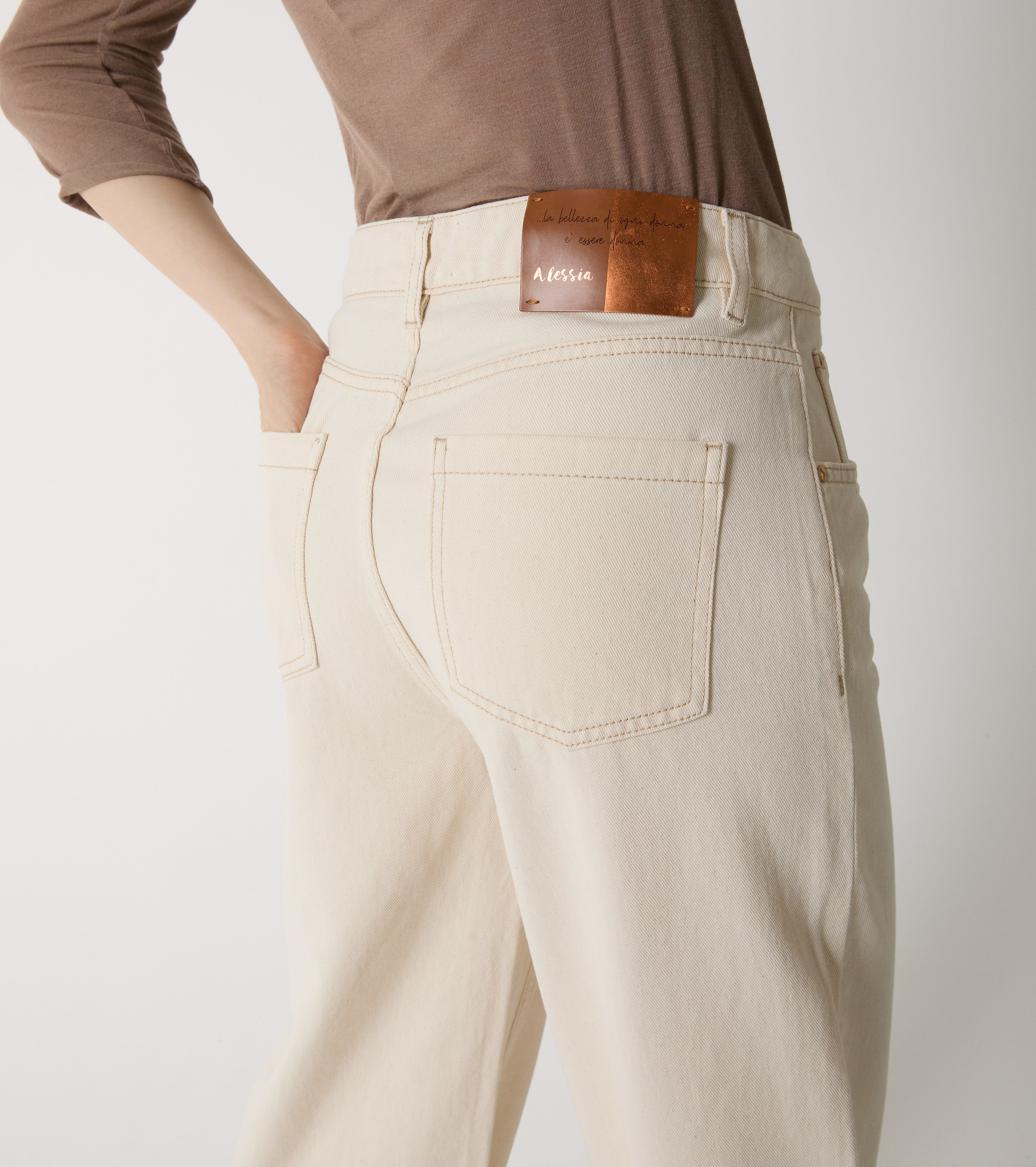 Jeans cinque tasche in cotone