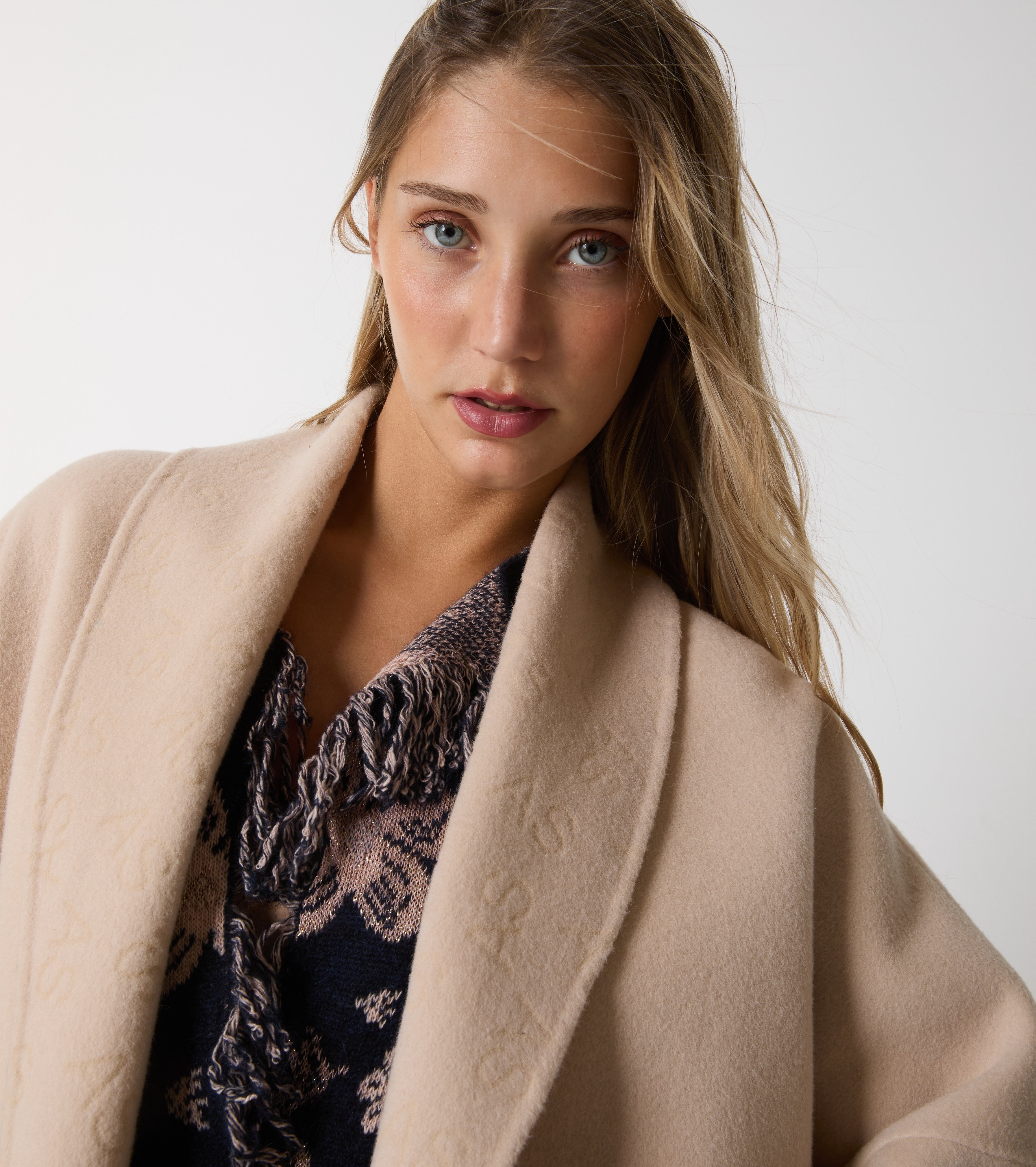 Cappotto in lana con revers