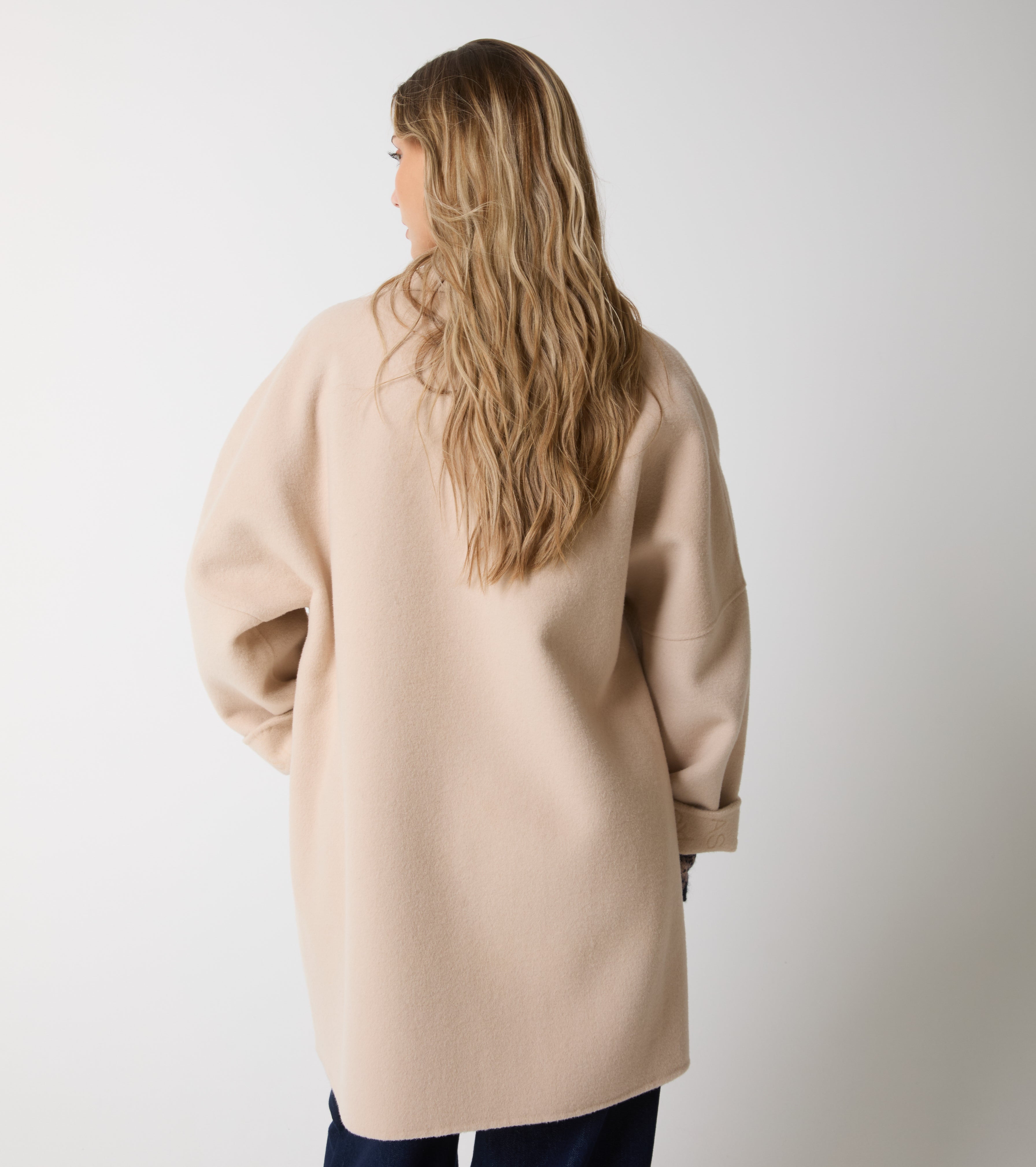 Cappotto in lana con revers