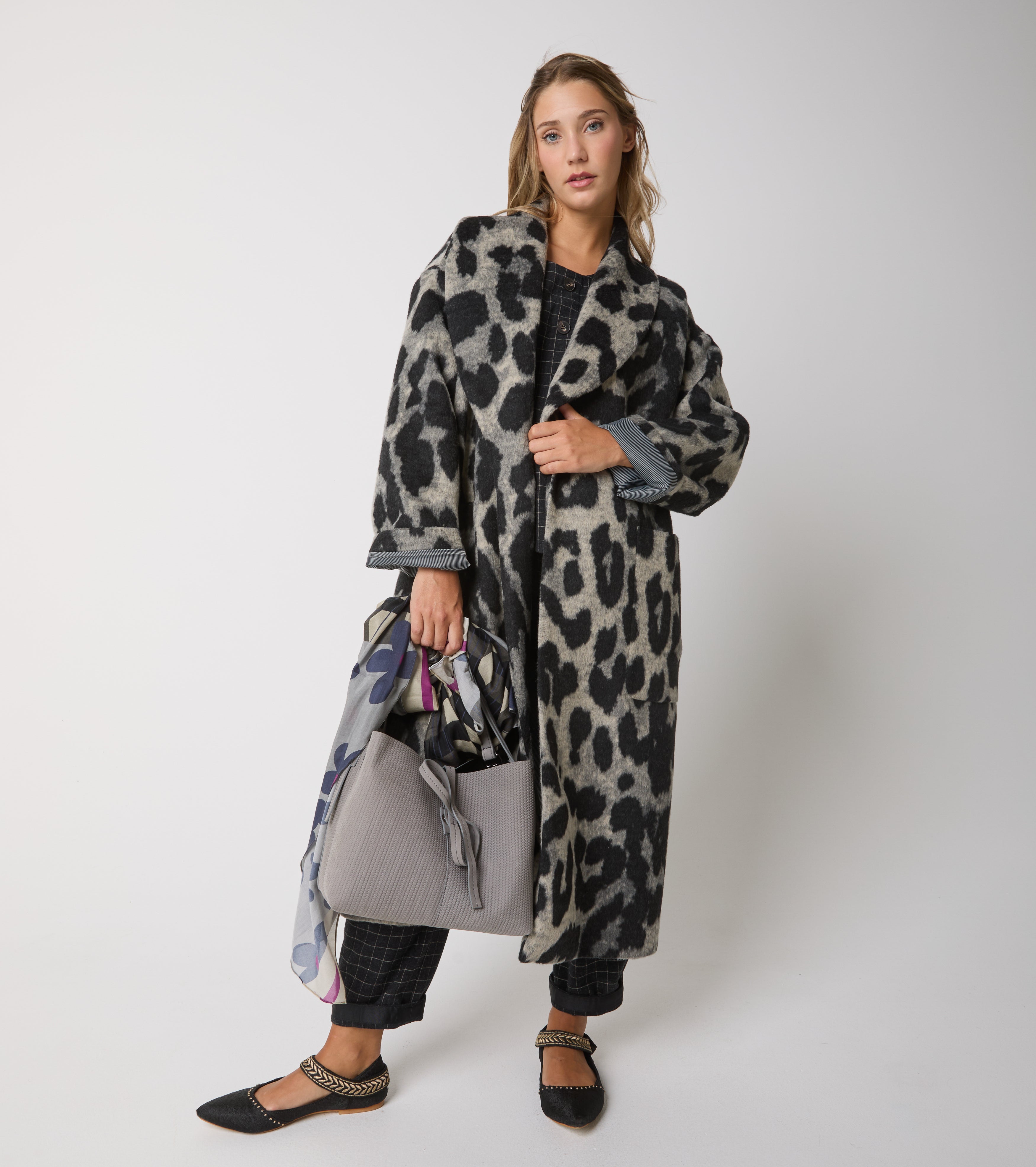Cappotto in lana e cotone animalier con cintura