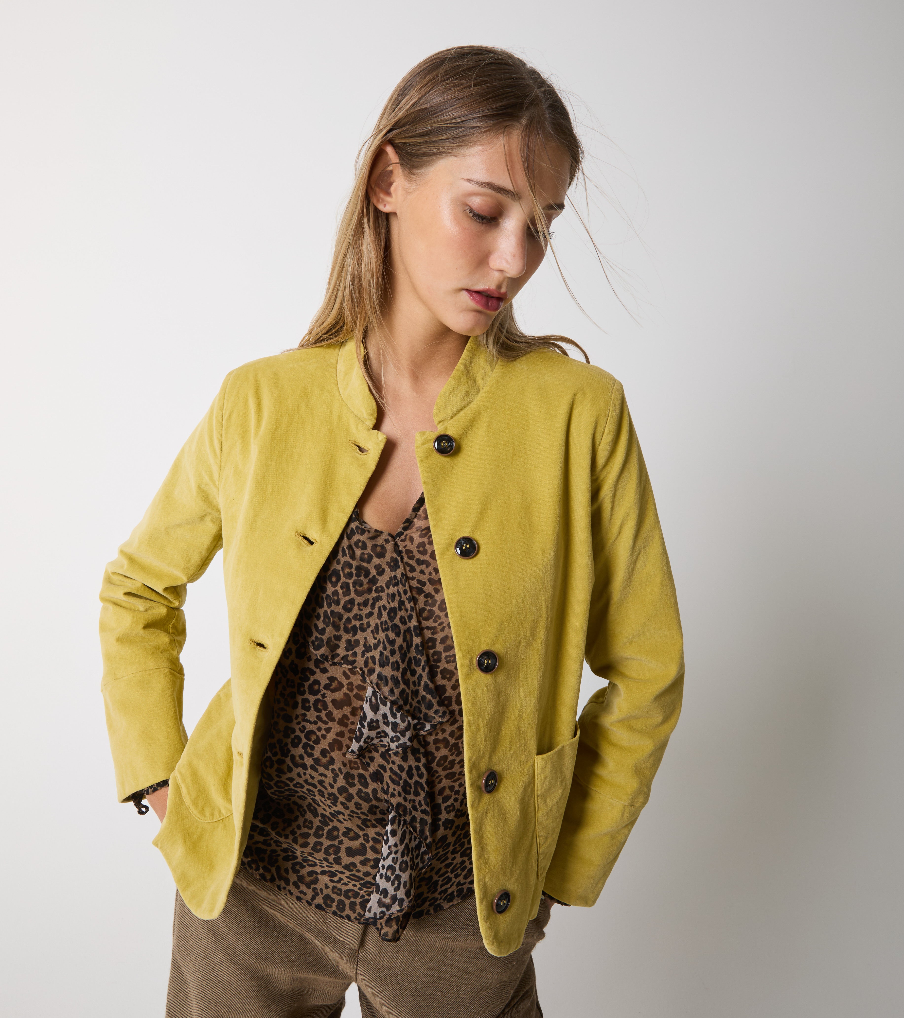 Cropped jacket in cotton velvet