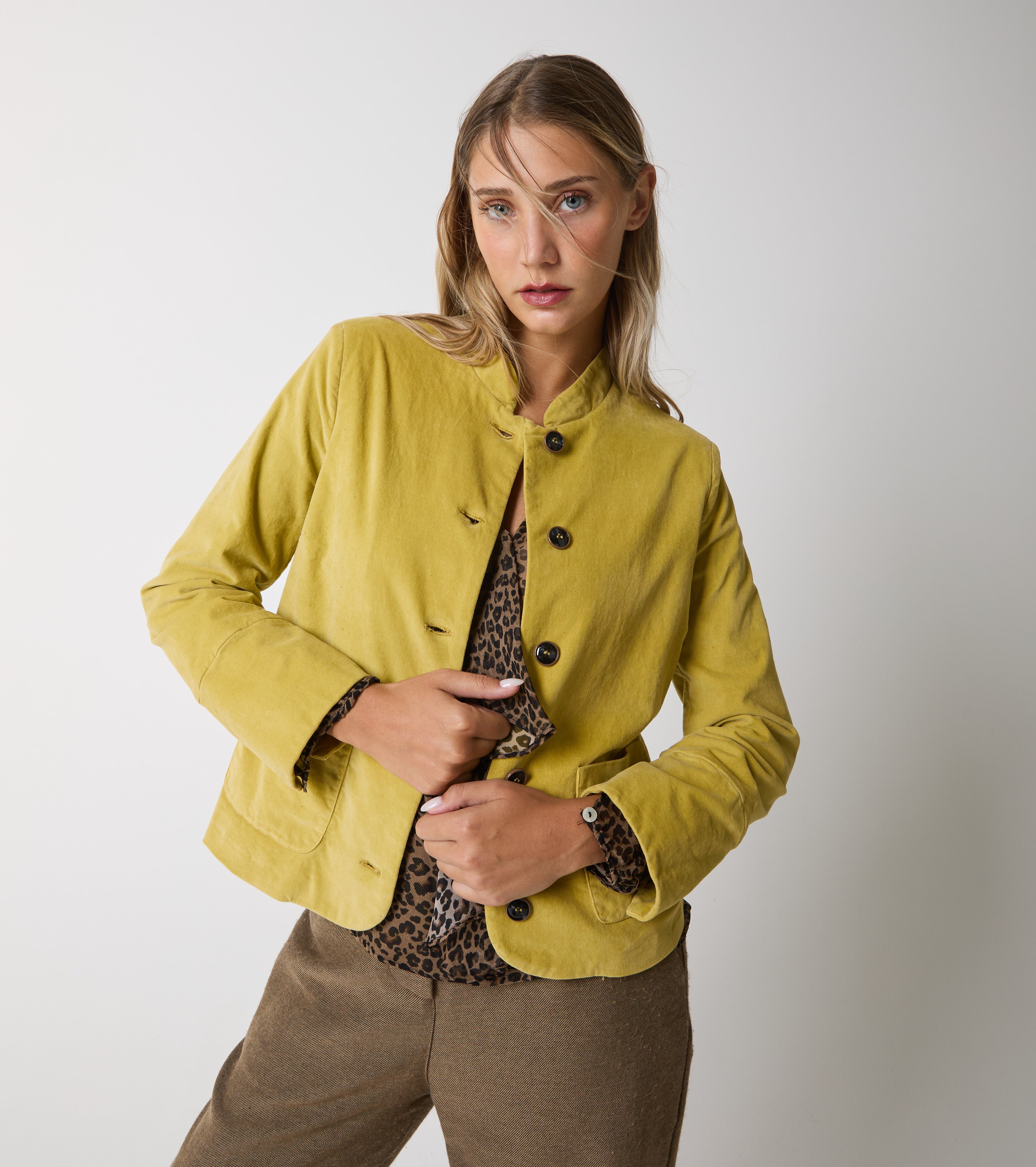 Cropped jacket in cotton velvet