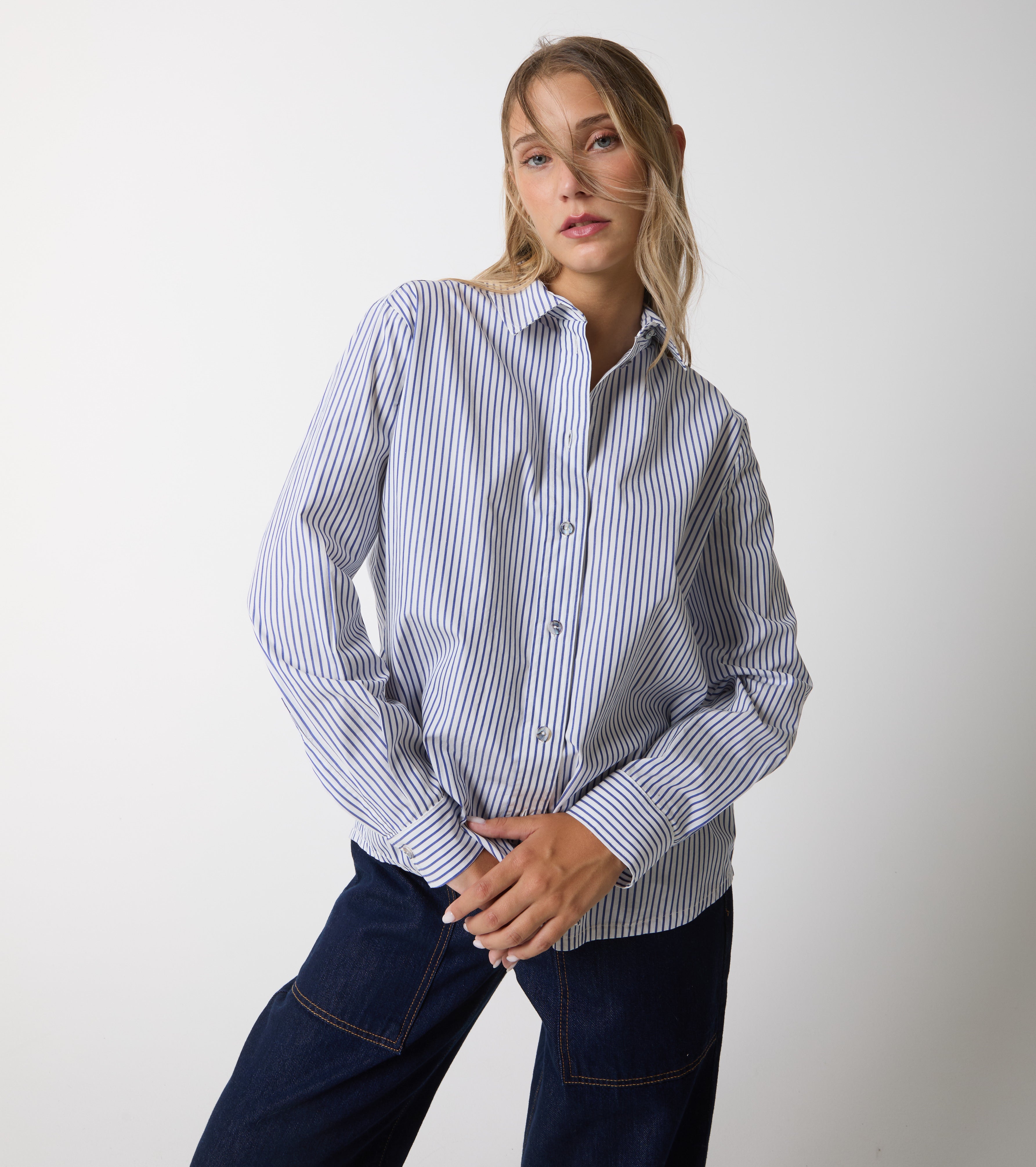 Camicia in cotone a righe con maniche lunghe
