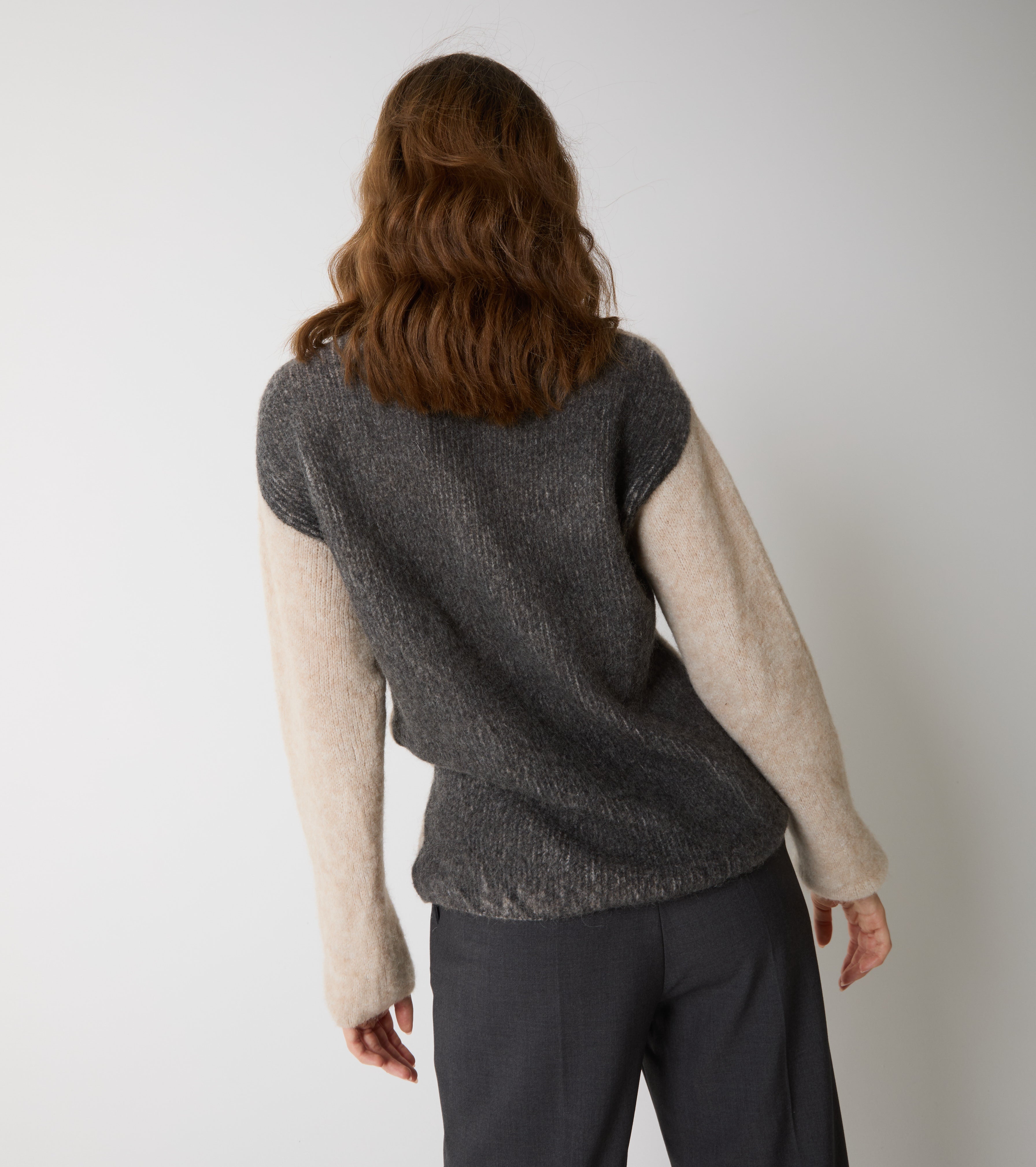 Maglia dolcevita in lana e alpaca con fiori
