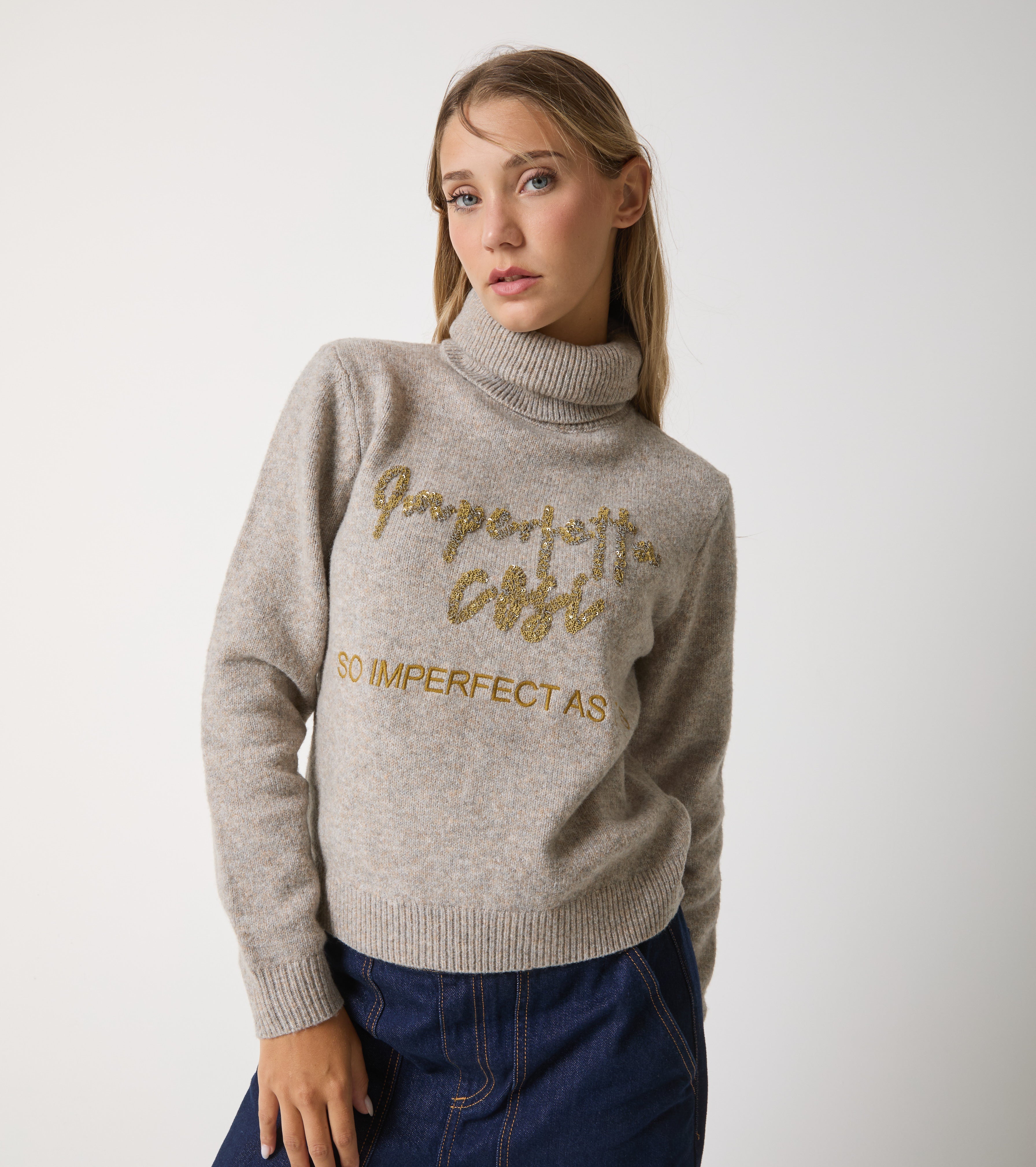 Dolcevita in lana con lettering