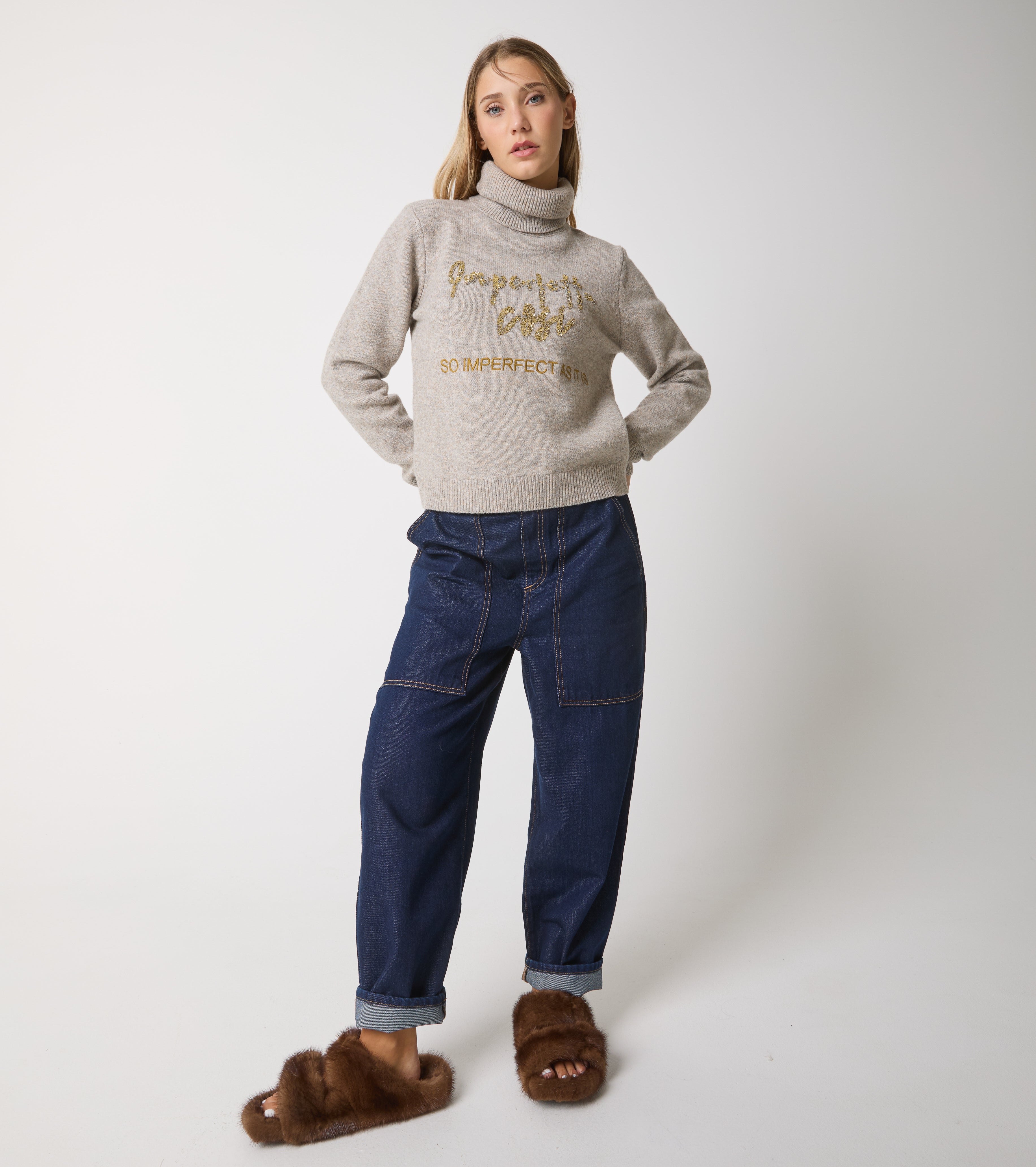Dolcevita in lana con lettering