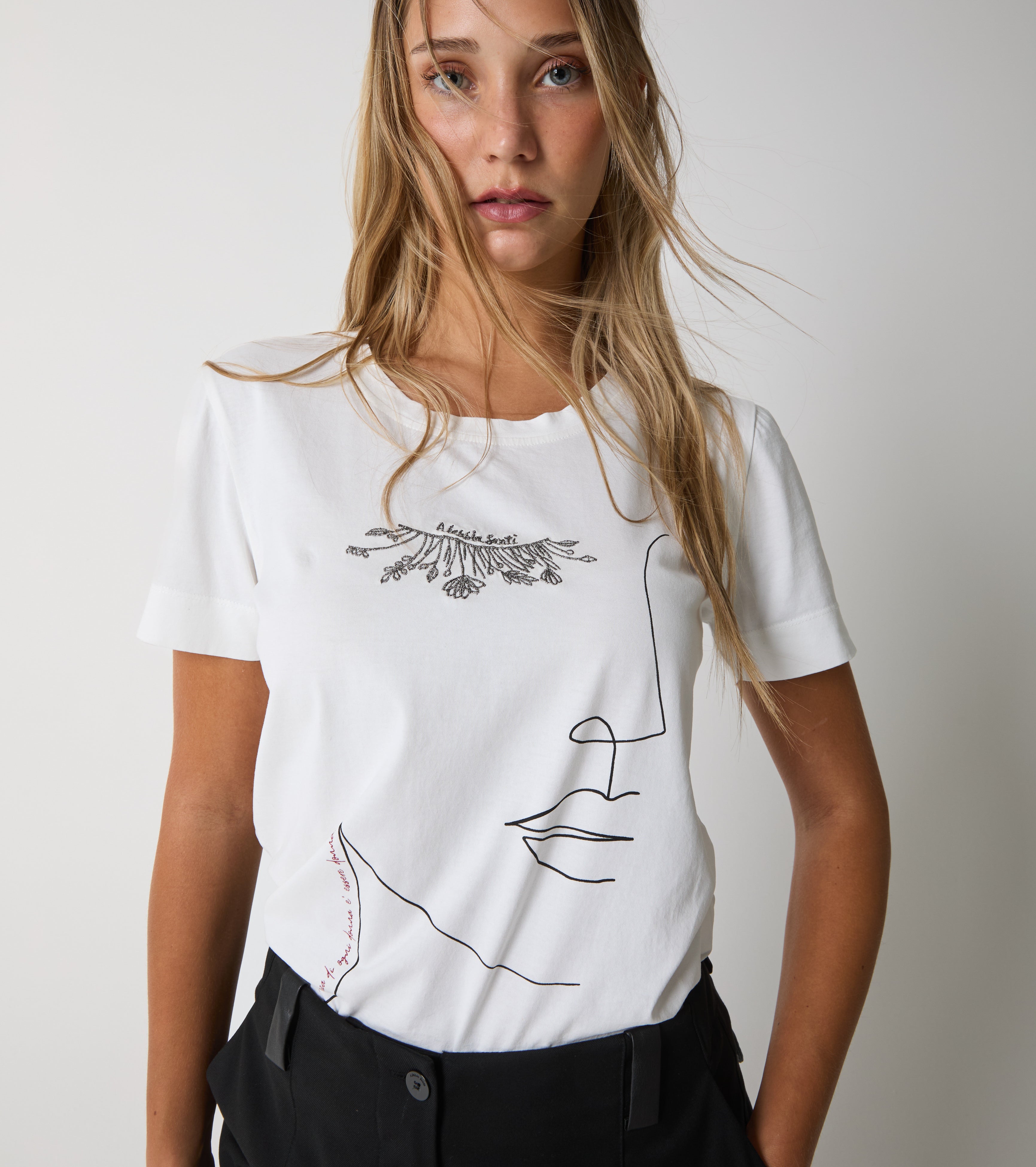 T-shirt in cotone con scollo rotondo