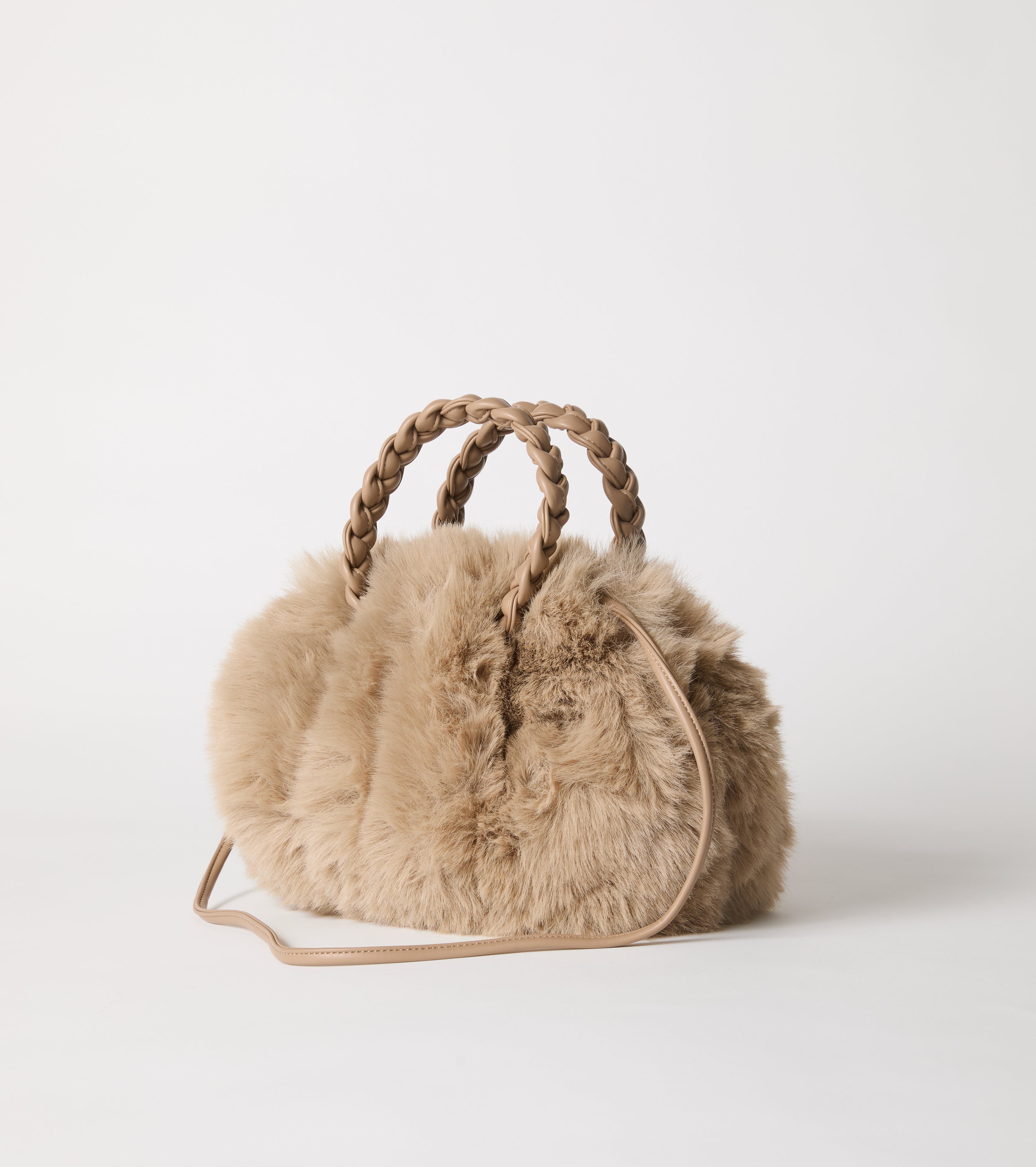 Borsa in ecopelliccia con manici intrecciati