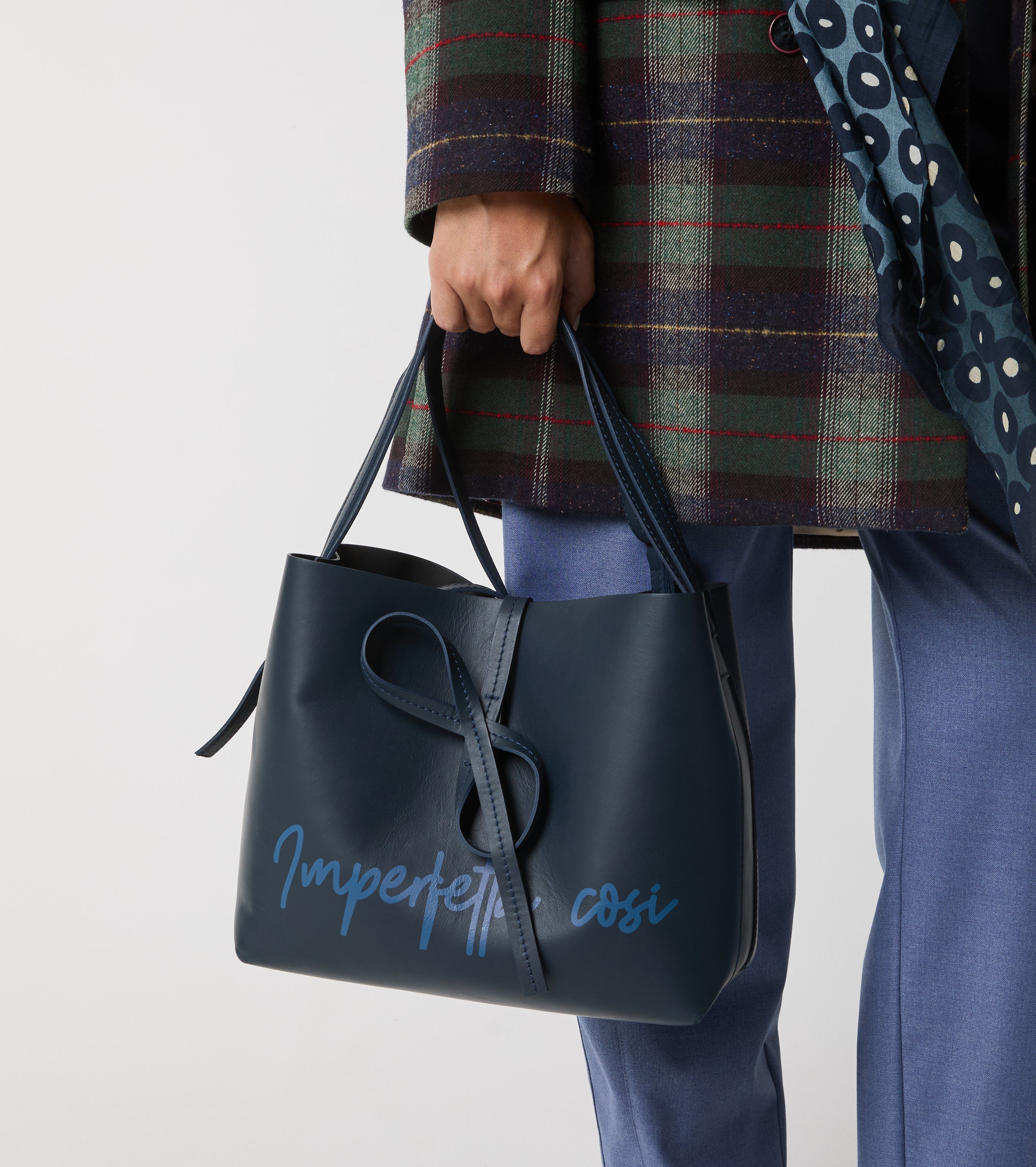 Borsa a spalla in pelle con fiocco