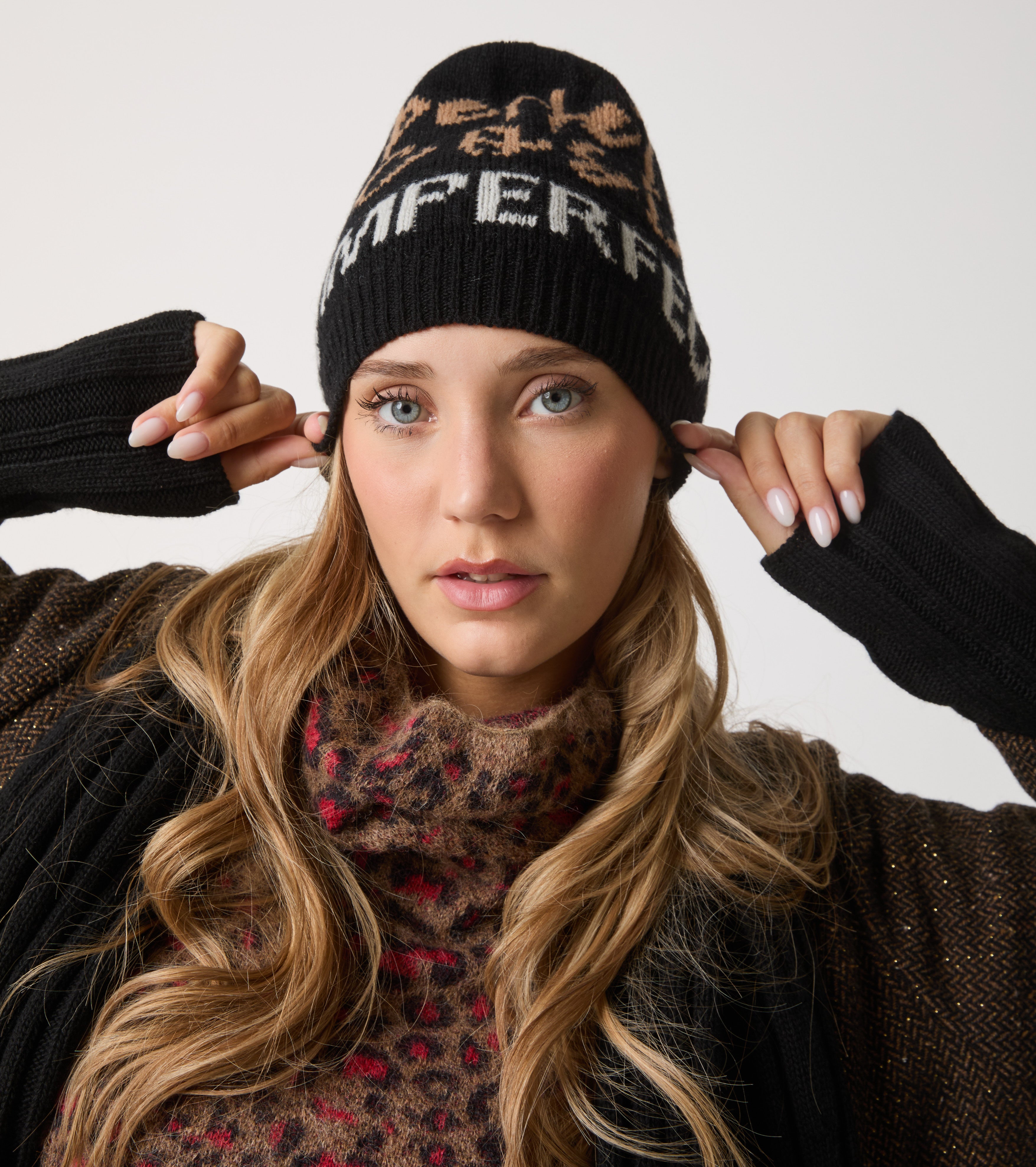 Berretto beanie in lana con lettering
