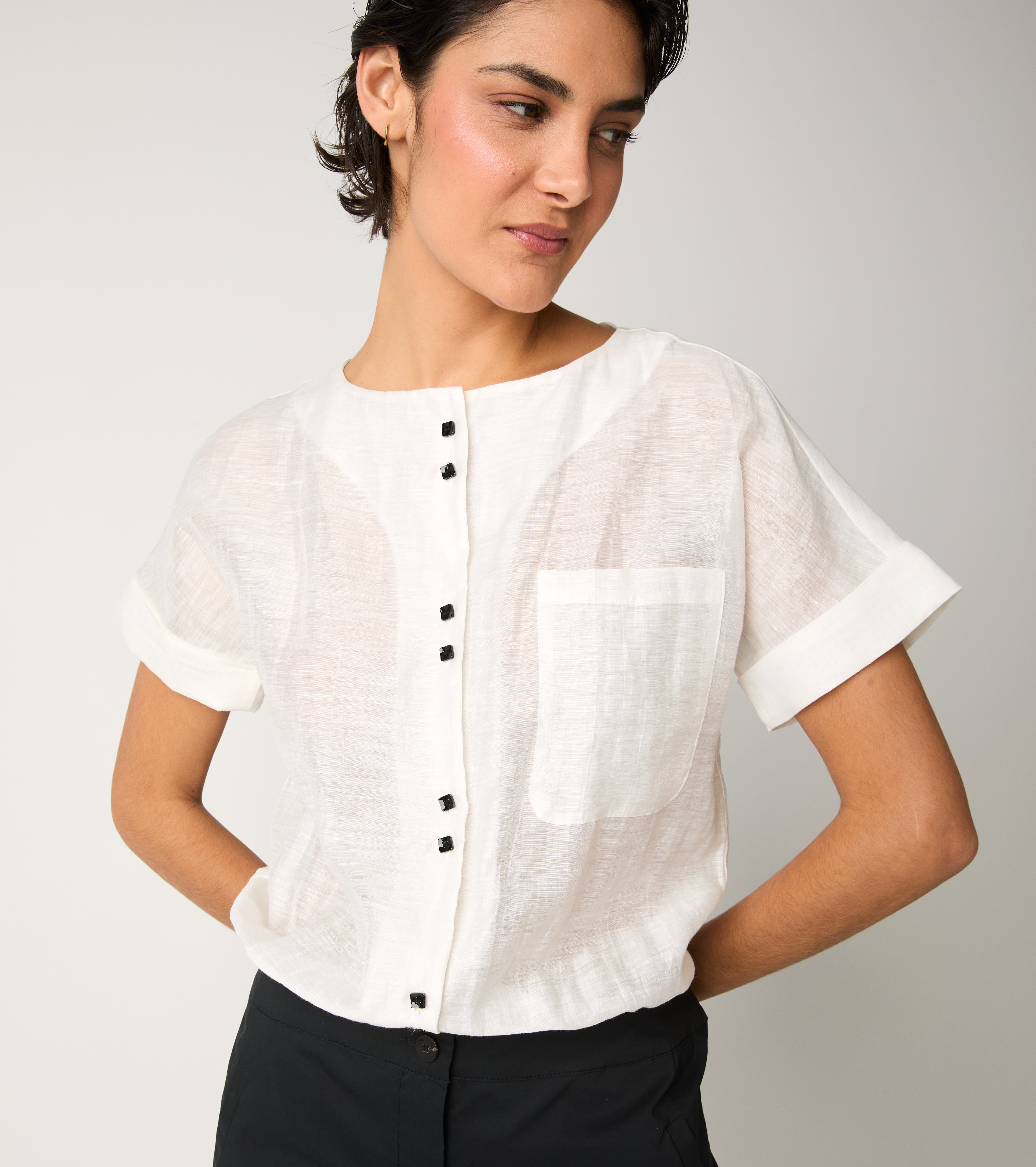 Tuta in cotone e lino con bottoni bianco