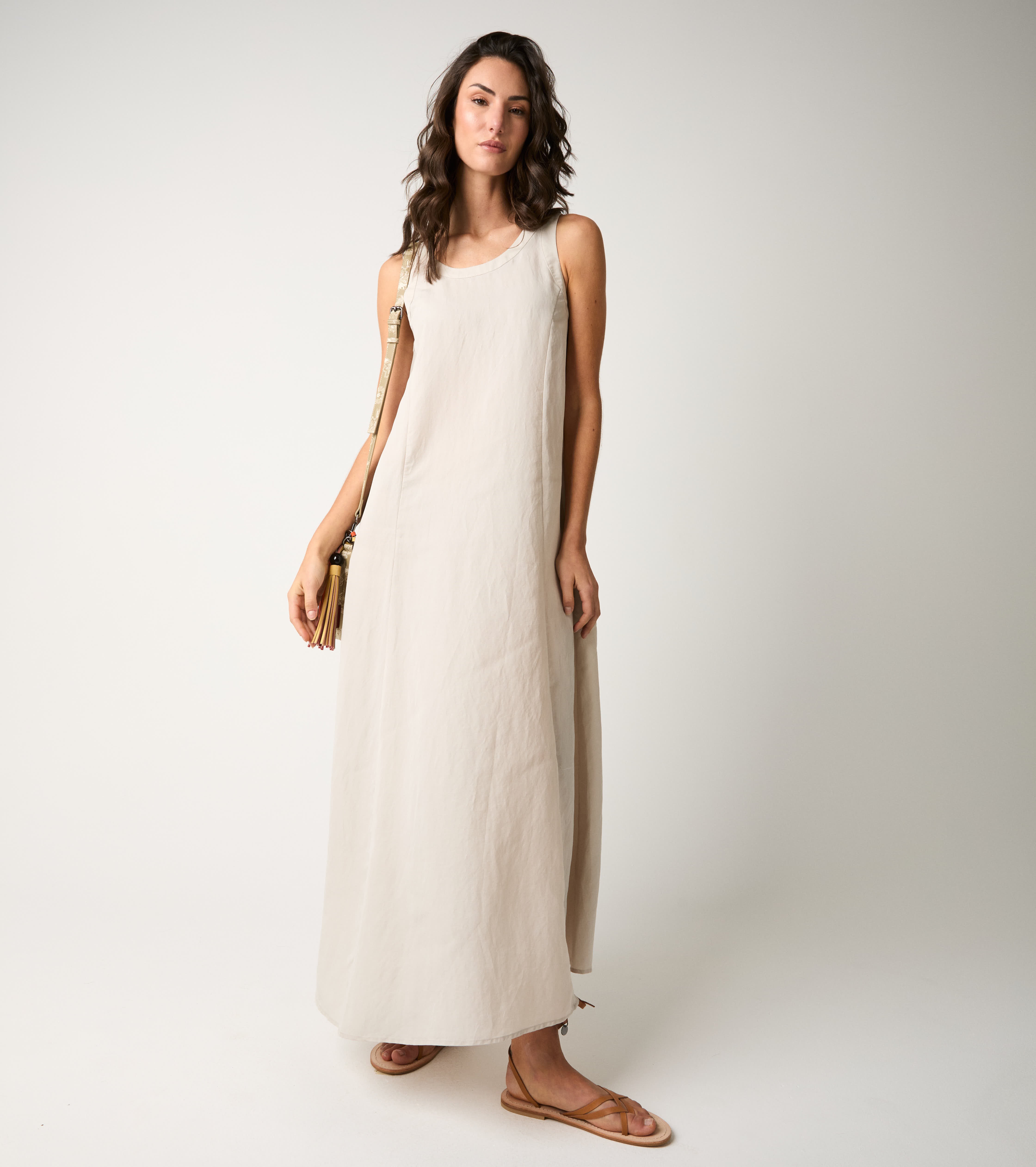 Abito lungo con spalline sale