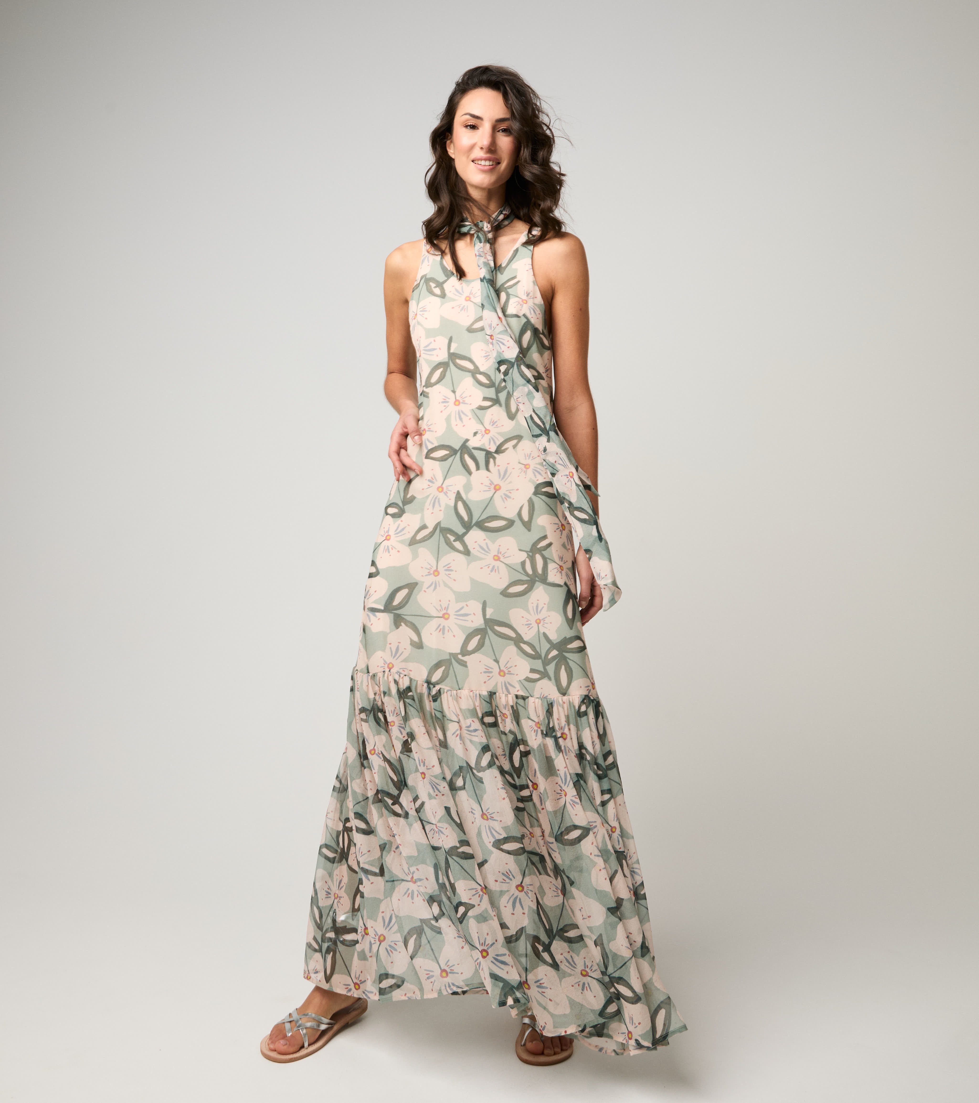 Abito lungo in seta floreale salvia