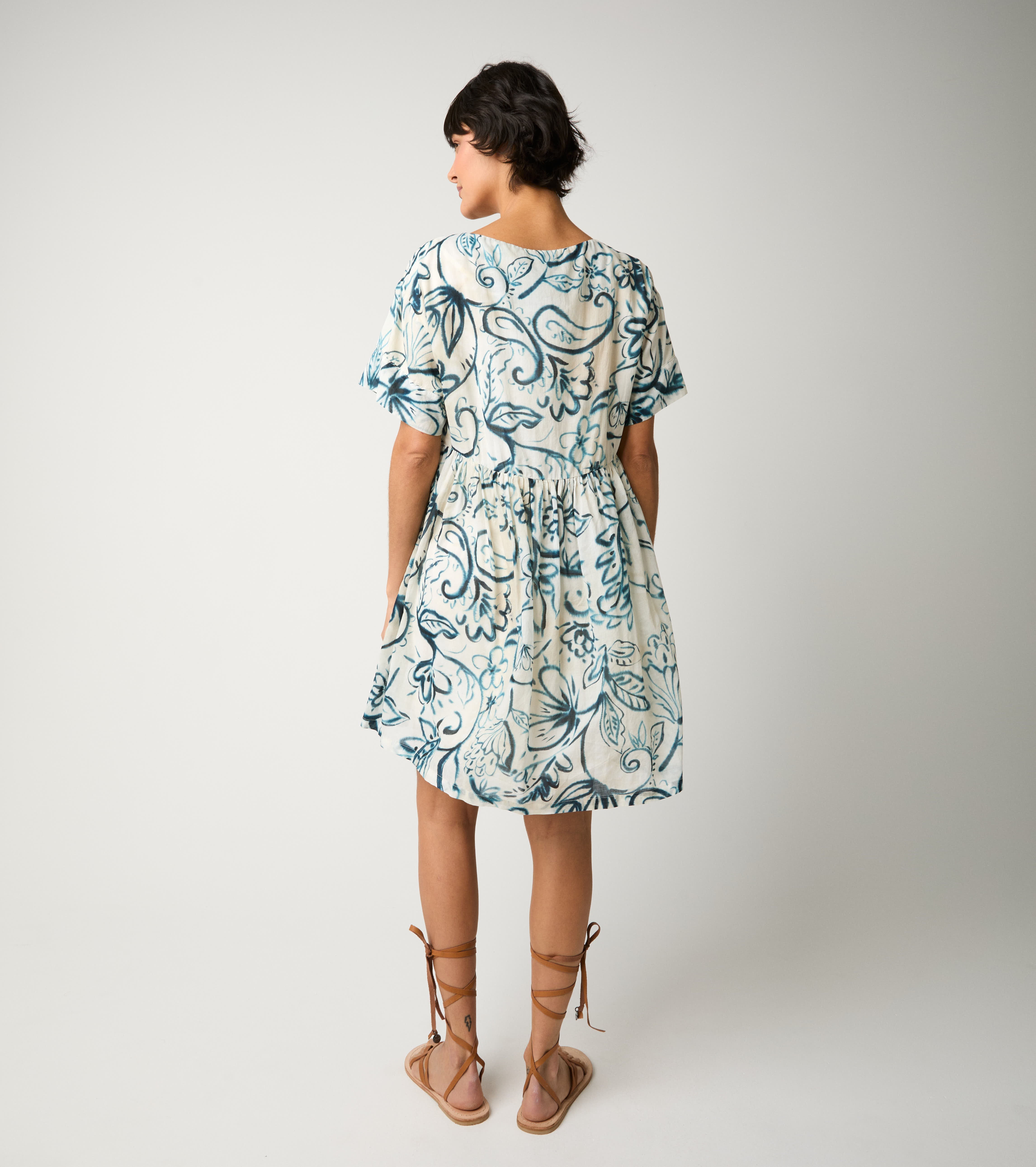 Abito corto in cotone floreale fiore