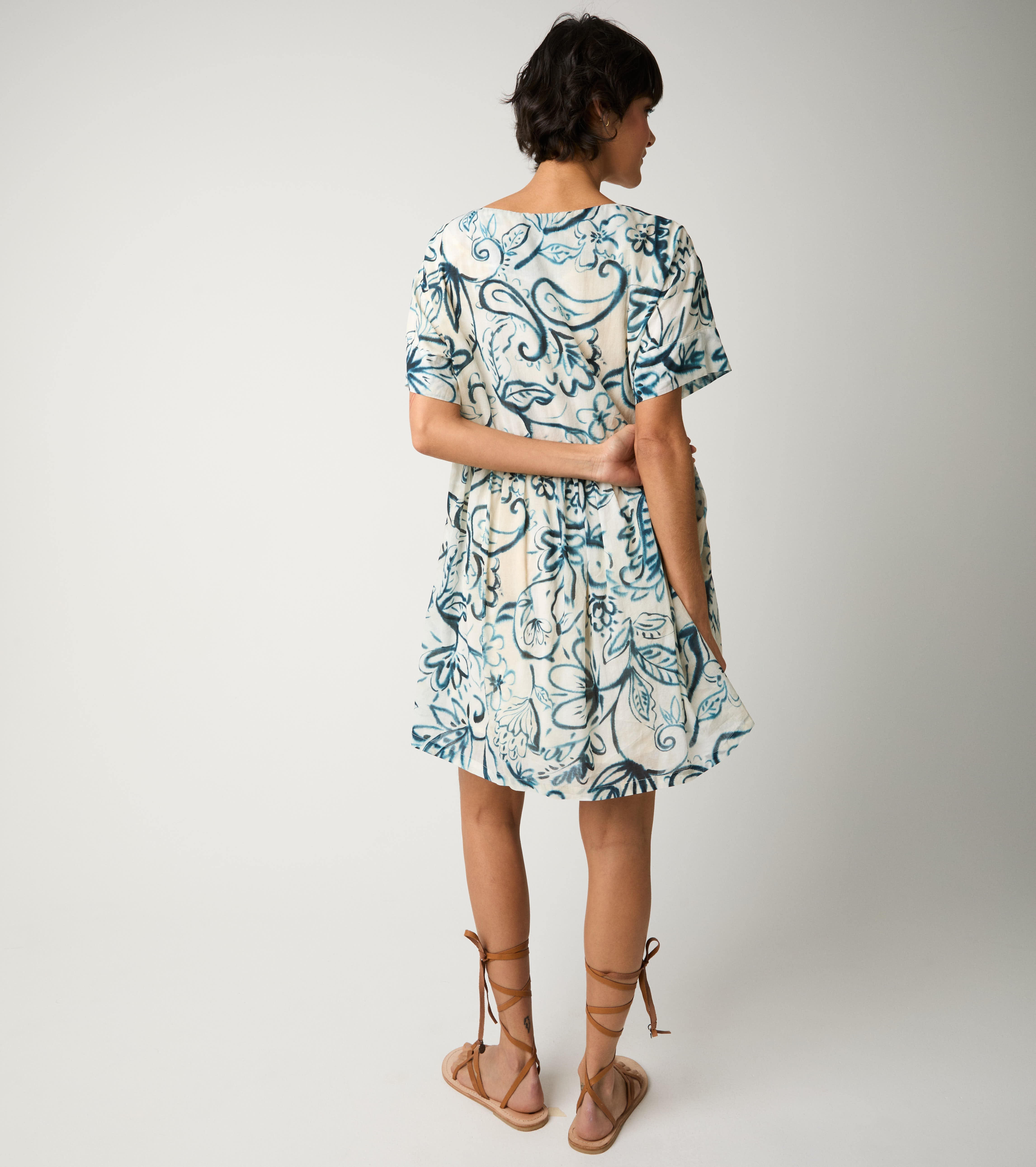 Abito corto in cotone floreale fiore