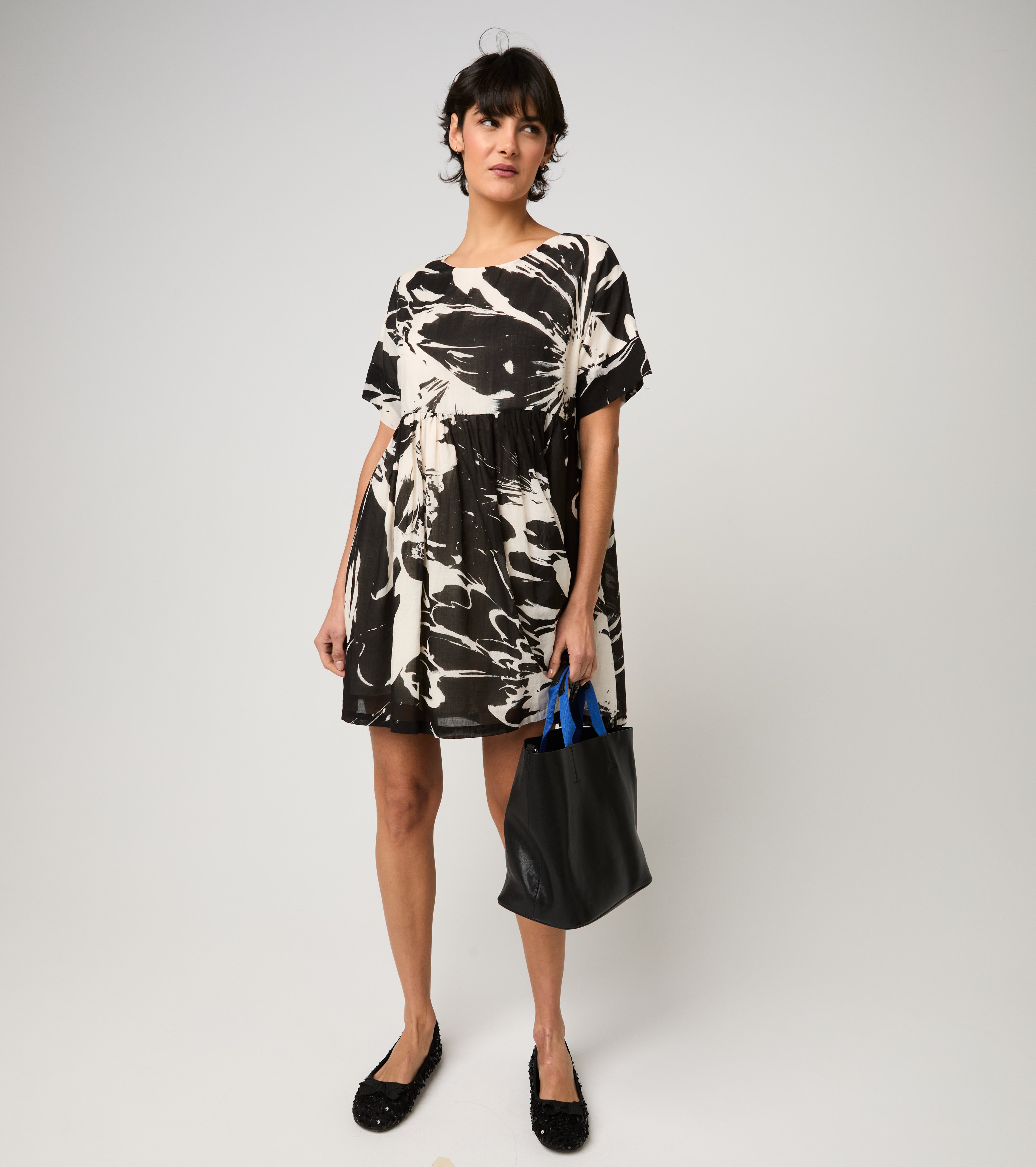 Abito corto in cotone floreale fiore